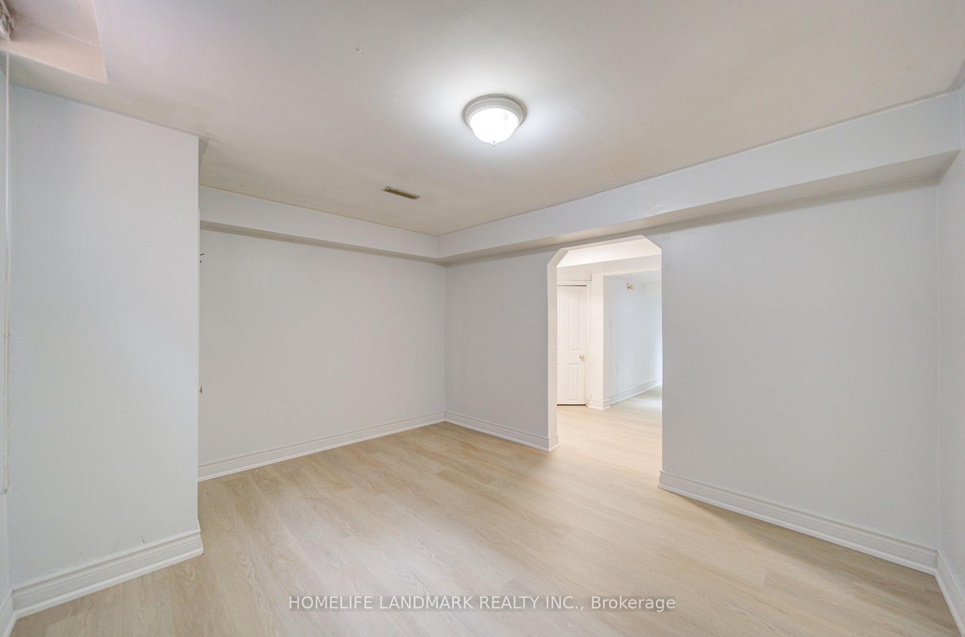 Photo 47 of 1091 Queens Avenue, Oakville, College Park — HOMEH