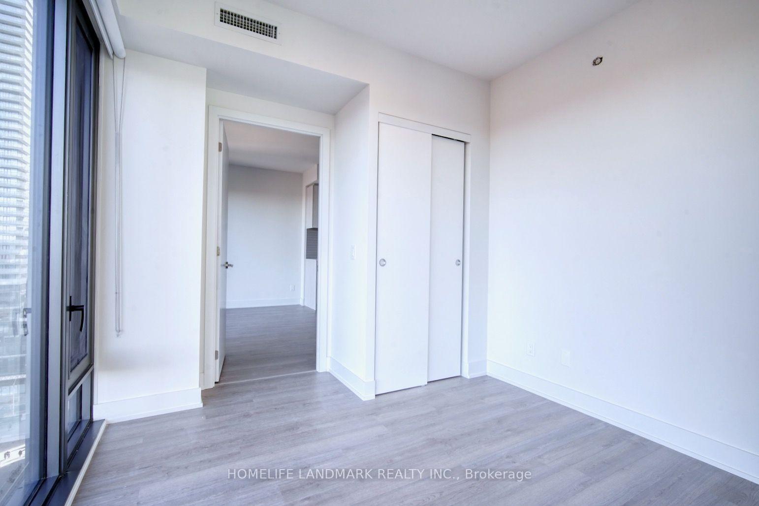 Photo 9 of Unit 1608, 8 Cumberland Street, Toronto, The Annex — HOMEH