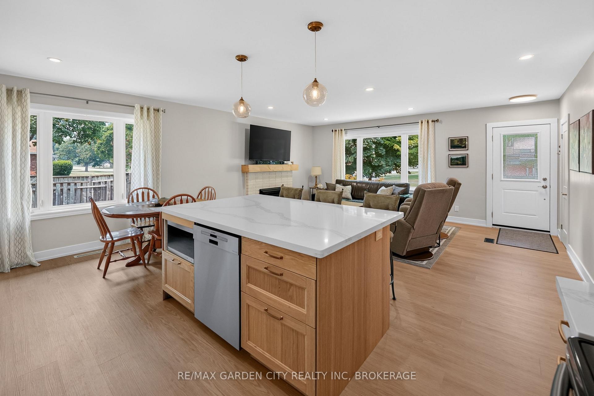 Photo 3 of 26 Millward Avenue, St. Catharines, Vine/Linwell — HOMEH