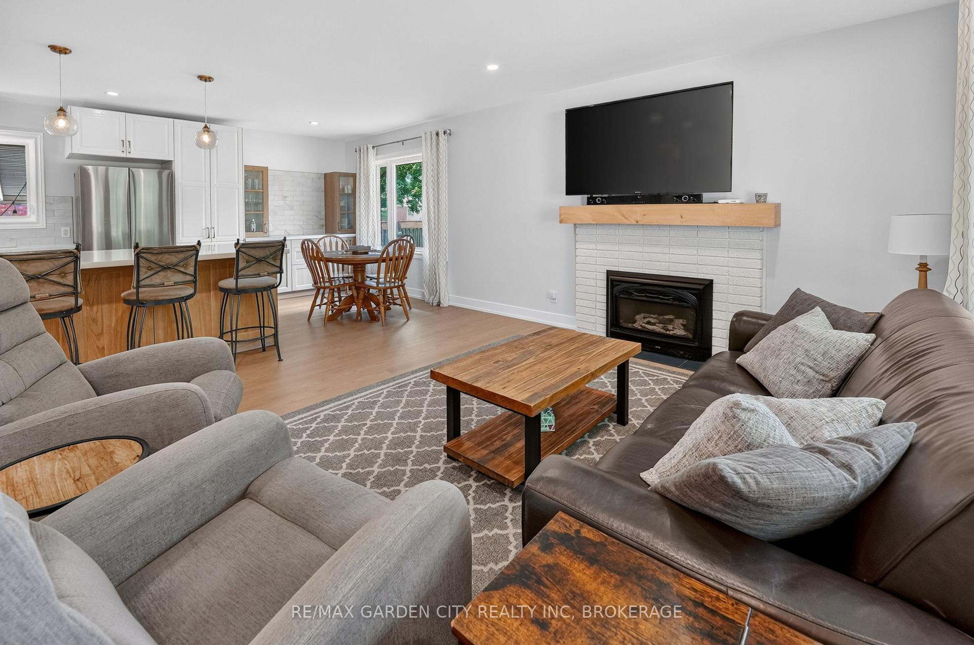 Photo 5 of 26 Millward Avenue, St. Catharines, Vine/Linwell — HOMEH