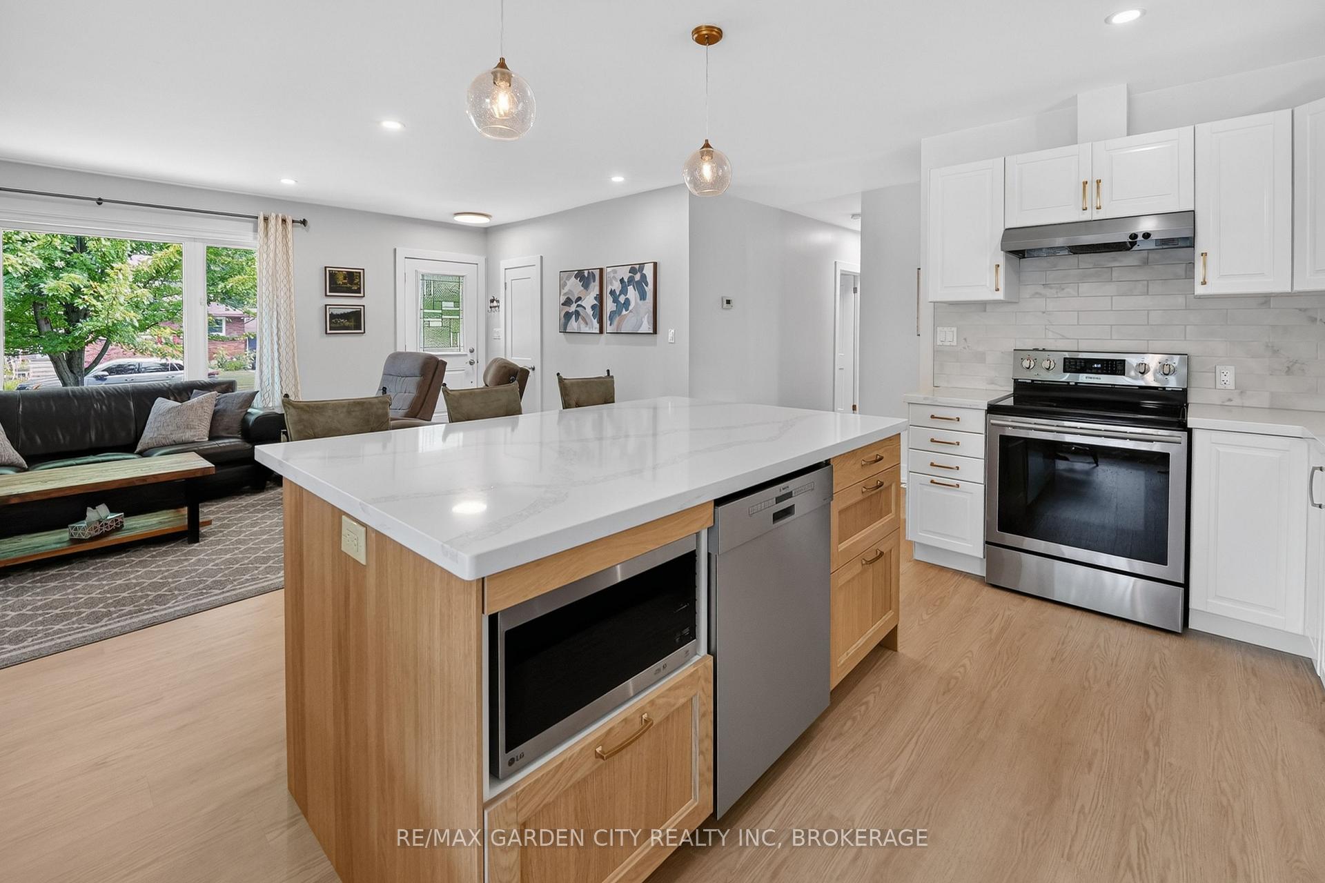 Photo 7 of 26 Millward Avenue, St. Catharines, Vine/Linwell — HOMEH