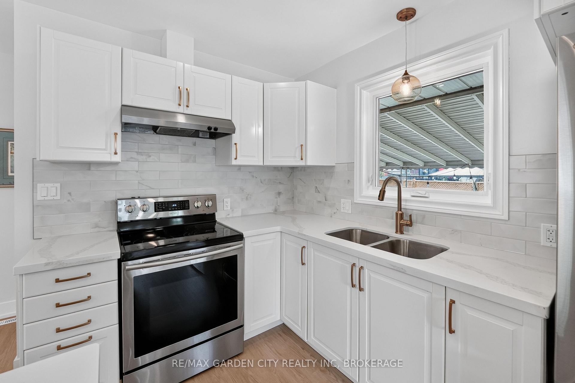 Photo 8 of 26 Millward Avenue, St. Catharines, Vine/Linwell — HOMEH