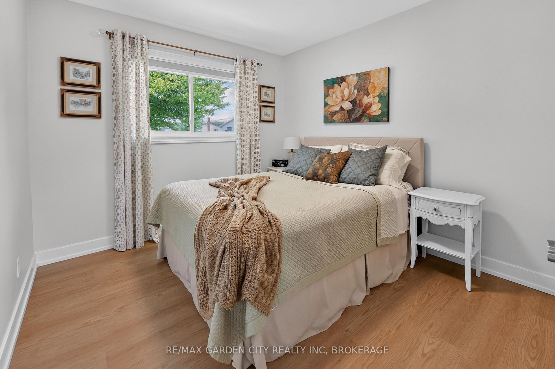 Photo 12 of 26 Millward Avenue, St. Catharines, Vine/Linwell — HOMEH