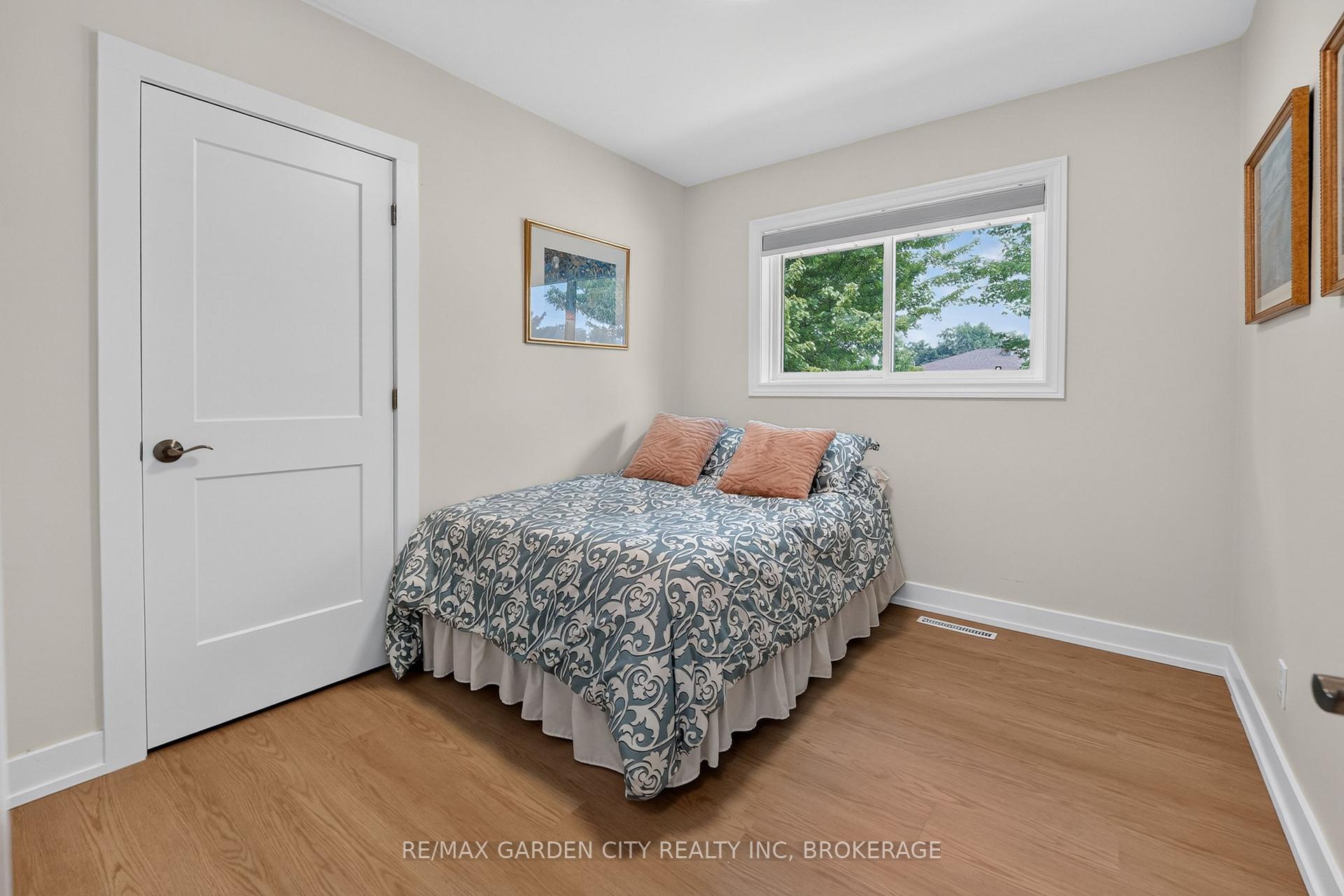 Photo 18 of 26 Millward Avenue, St. Catharines, Vine/Linwell — HOMEH