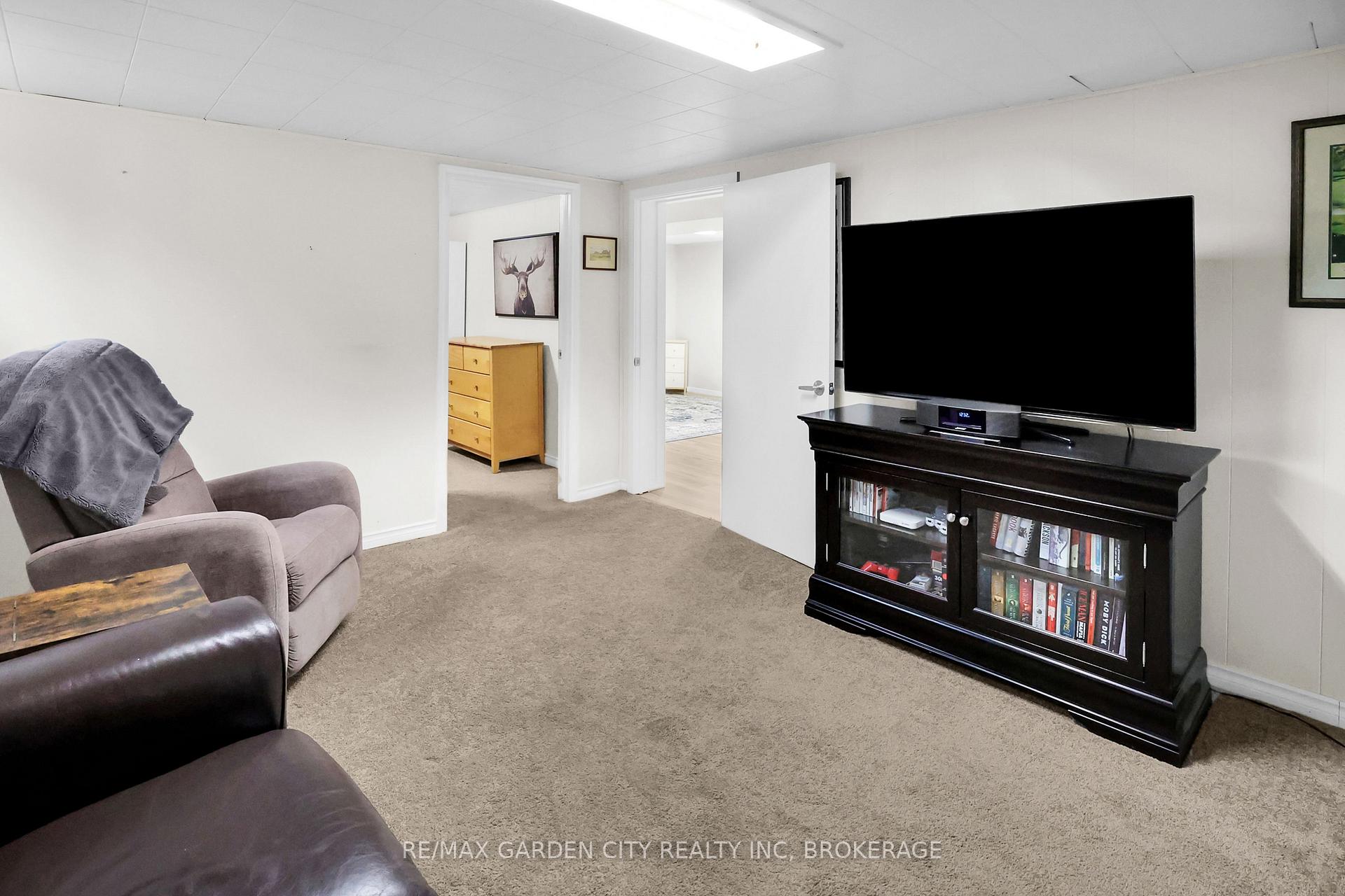 Photo 22 of 26 Millward Avenue, St. Catharines, Vine/Linwell — HOMEH