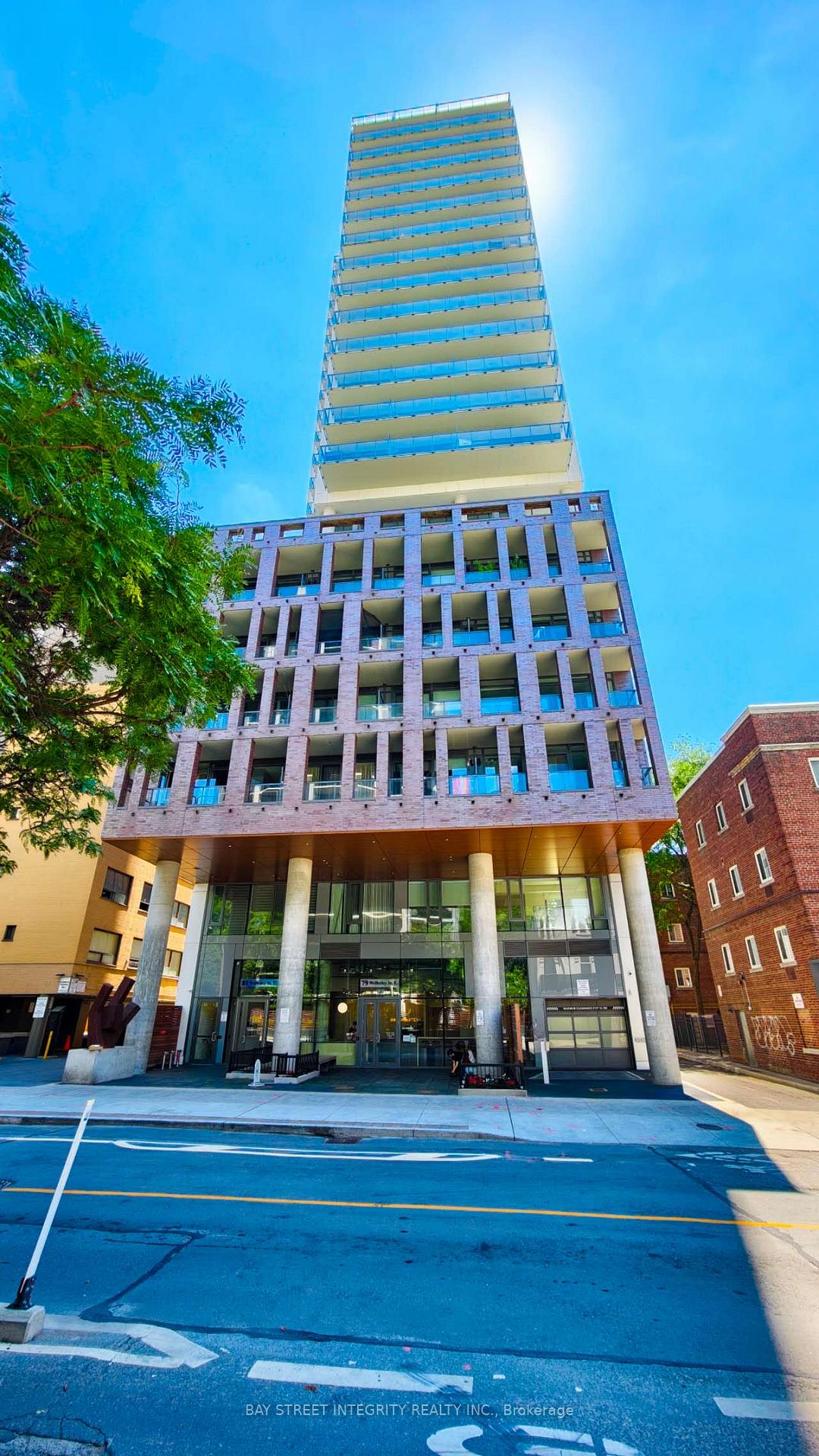 Photo 2 of Unit 1005, 81 Wellesley Street E, Toronto, Church-Yonge Corridor — HOMEH