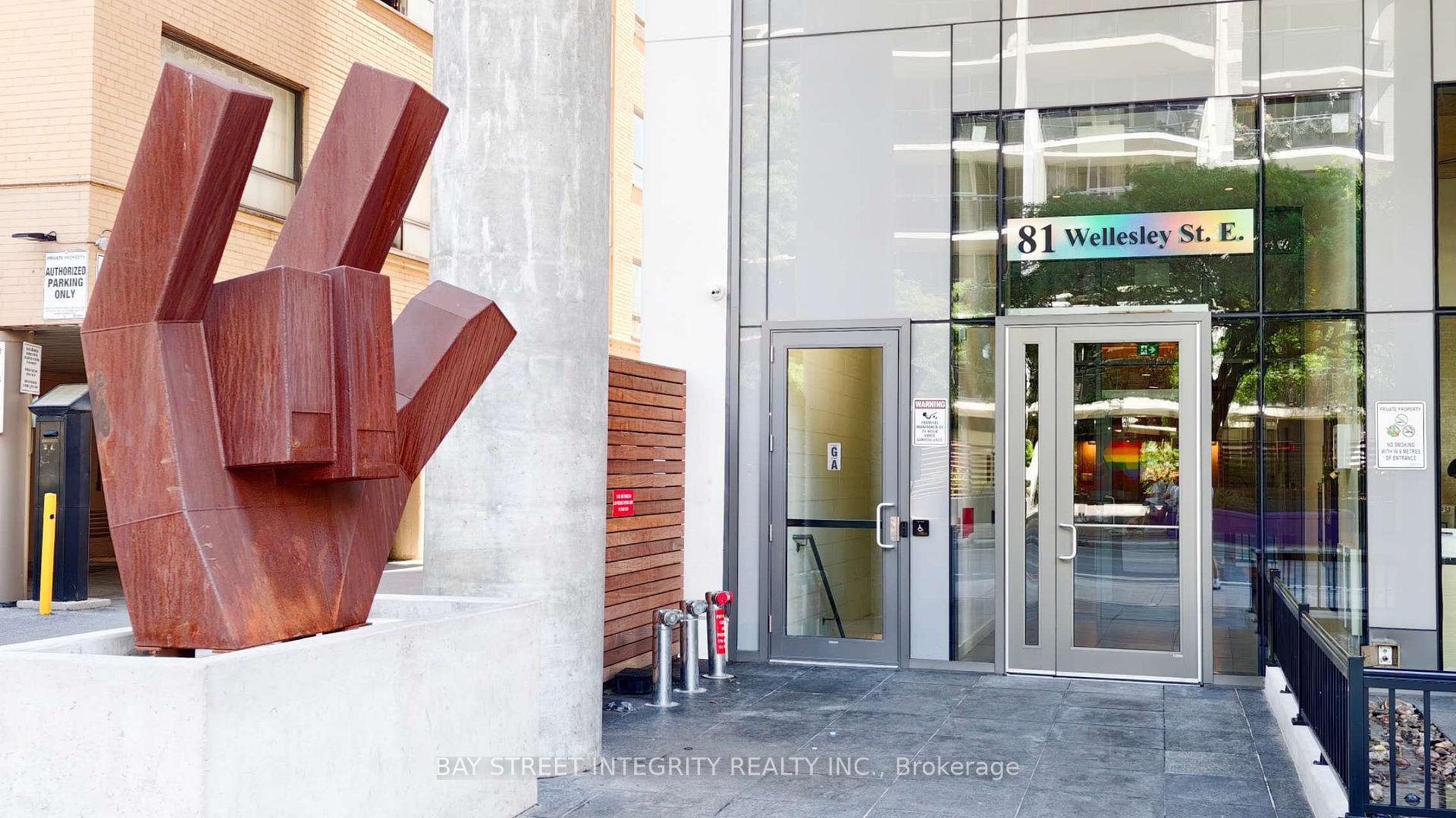 Photo 3 of Unit 1005, 81 Wellesley Street E, Toronto, Church-Yonge Corridor — HOMEH