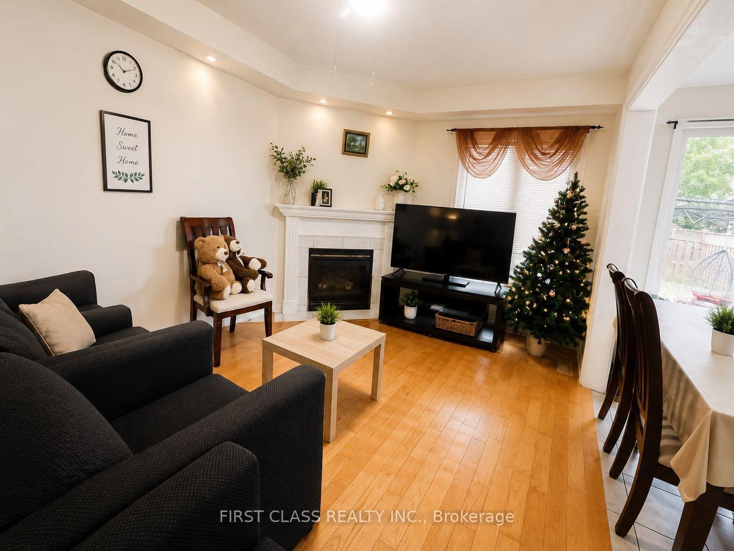 Photo 5 of Unit Upper, 18 Angela Court, Markham, Middlefield — HOMEH
