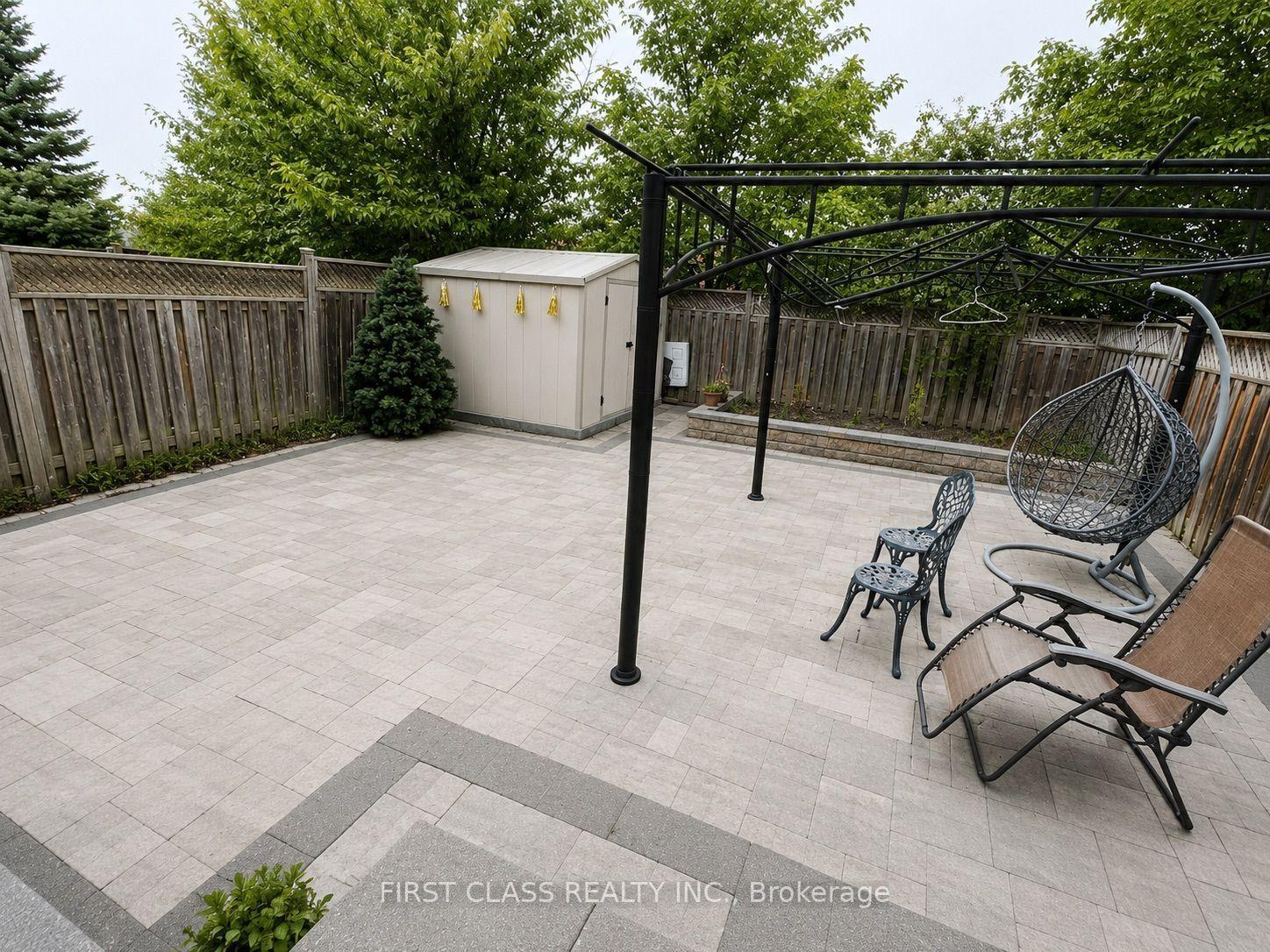 Photo 8 of Unit Upper, 18 Angela Court, Markham, Middlefield — HOMEH