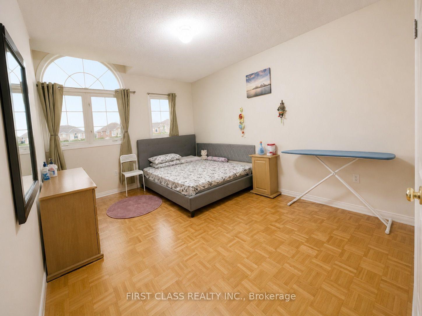 Photo 13 of Unit Upper, 18 Angela Court, Markham, Middlefield — HOMEH