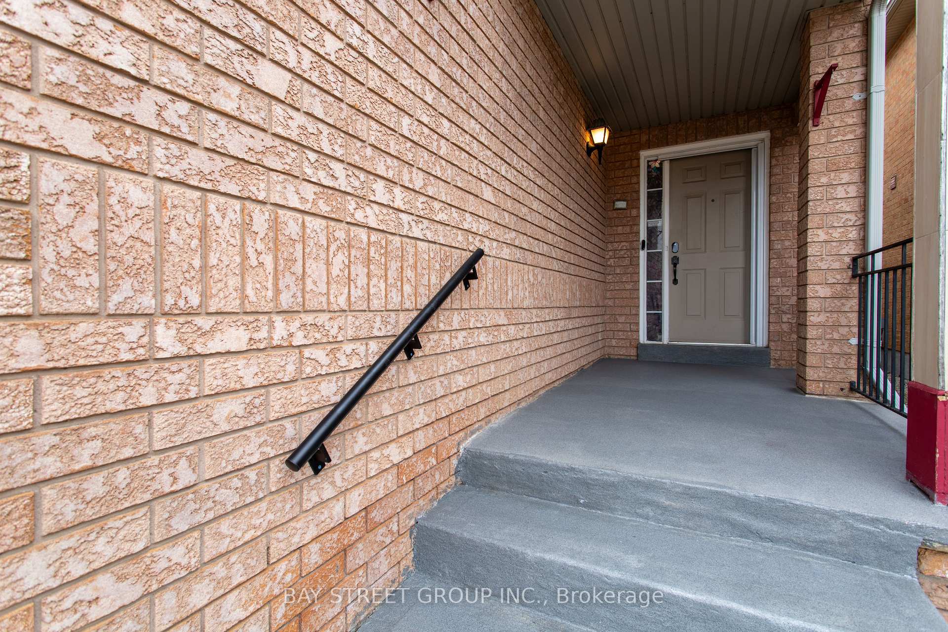 Photo 1 of 5 Cedargrove Road, Caledon, Bolton West — HOMEH