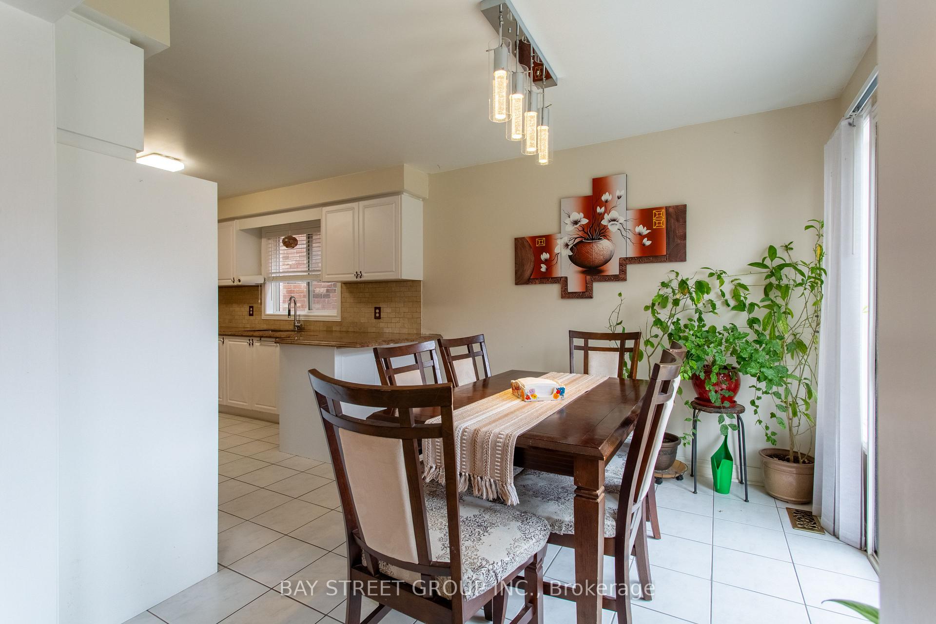 Photo 9 of 5 Cedargrove Road, Caledon, Bolton West — HOMEH