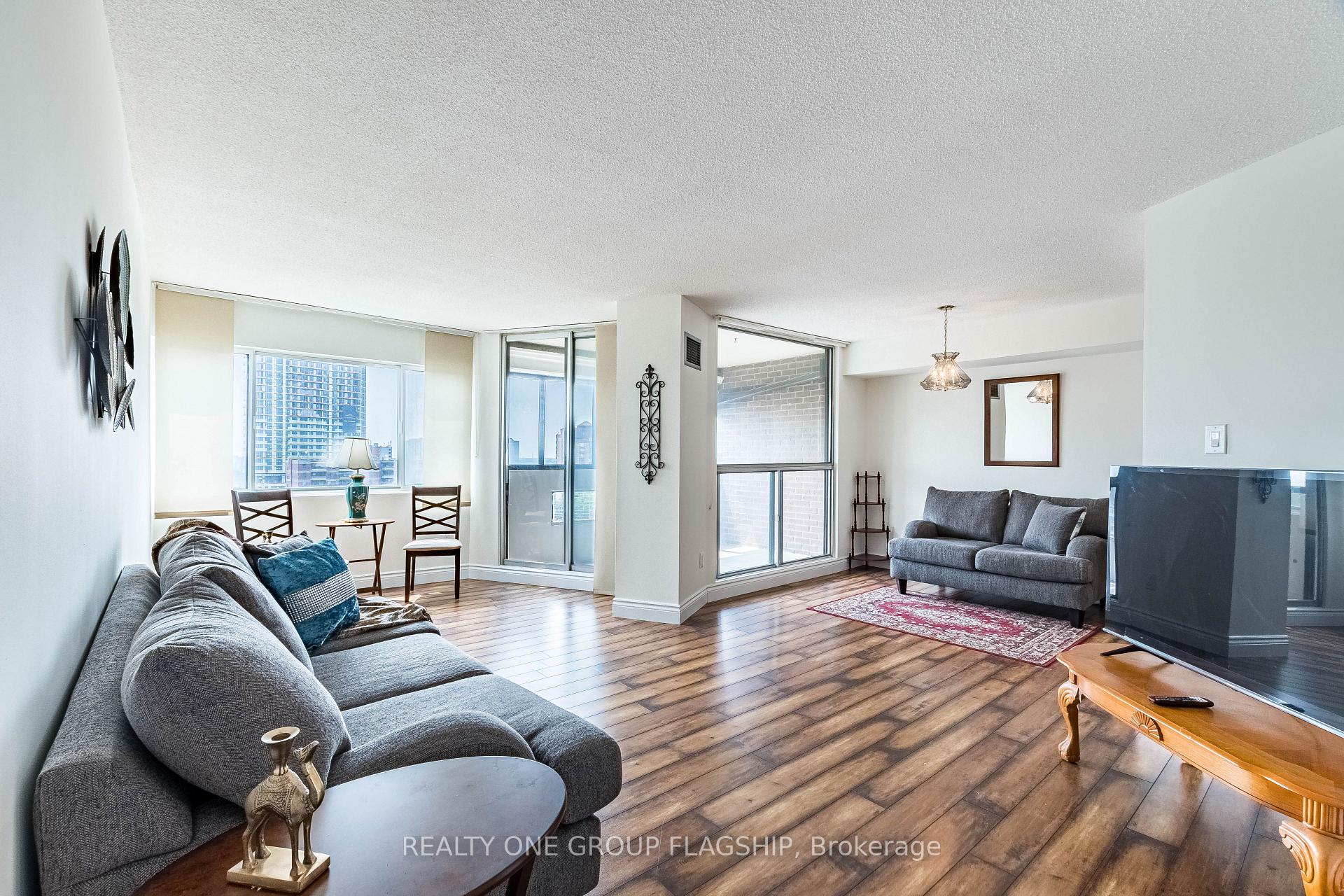 Photo 8 of Unit 1209, 50 Elm Drive E, Mississauga, Mississauga Valleys — HOMEH