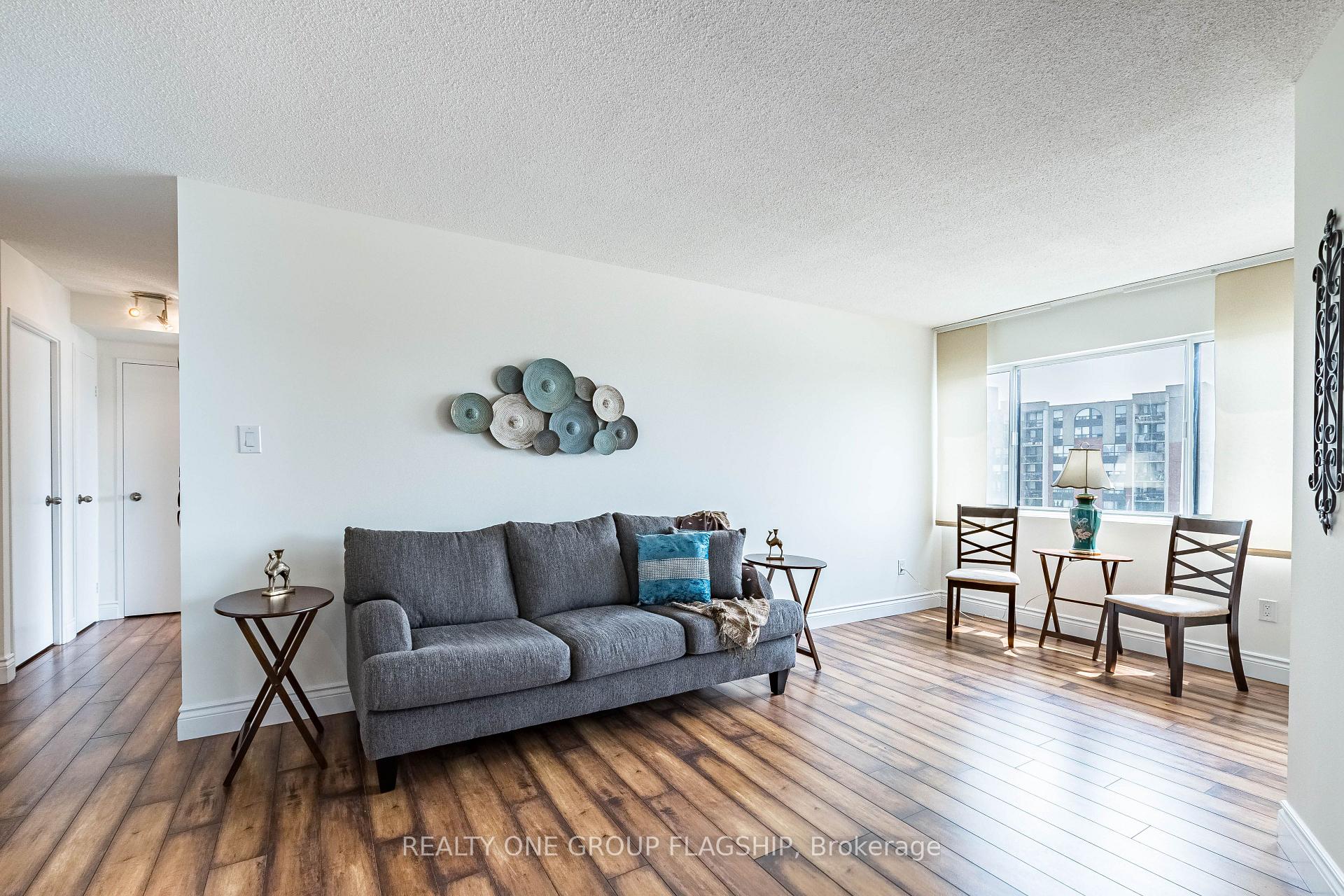 Photo 9 of Unit 1209, 50 Elm Drive E, Mississauga, Mississauga Valleys — HOMEH