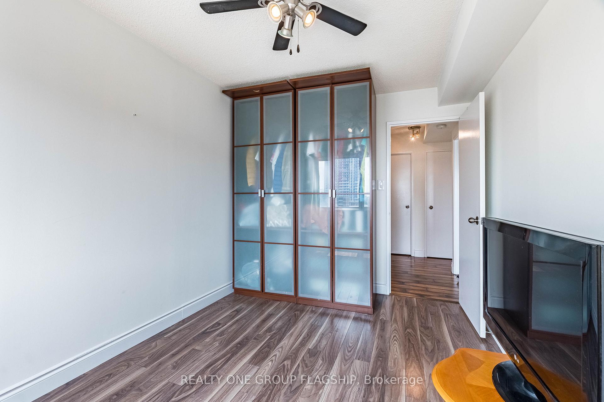 Photo 17 of Unit 1209, 50 Elm Drive E, Mississauga, Mississauga Valleys — HOMEH