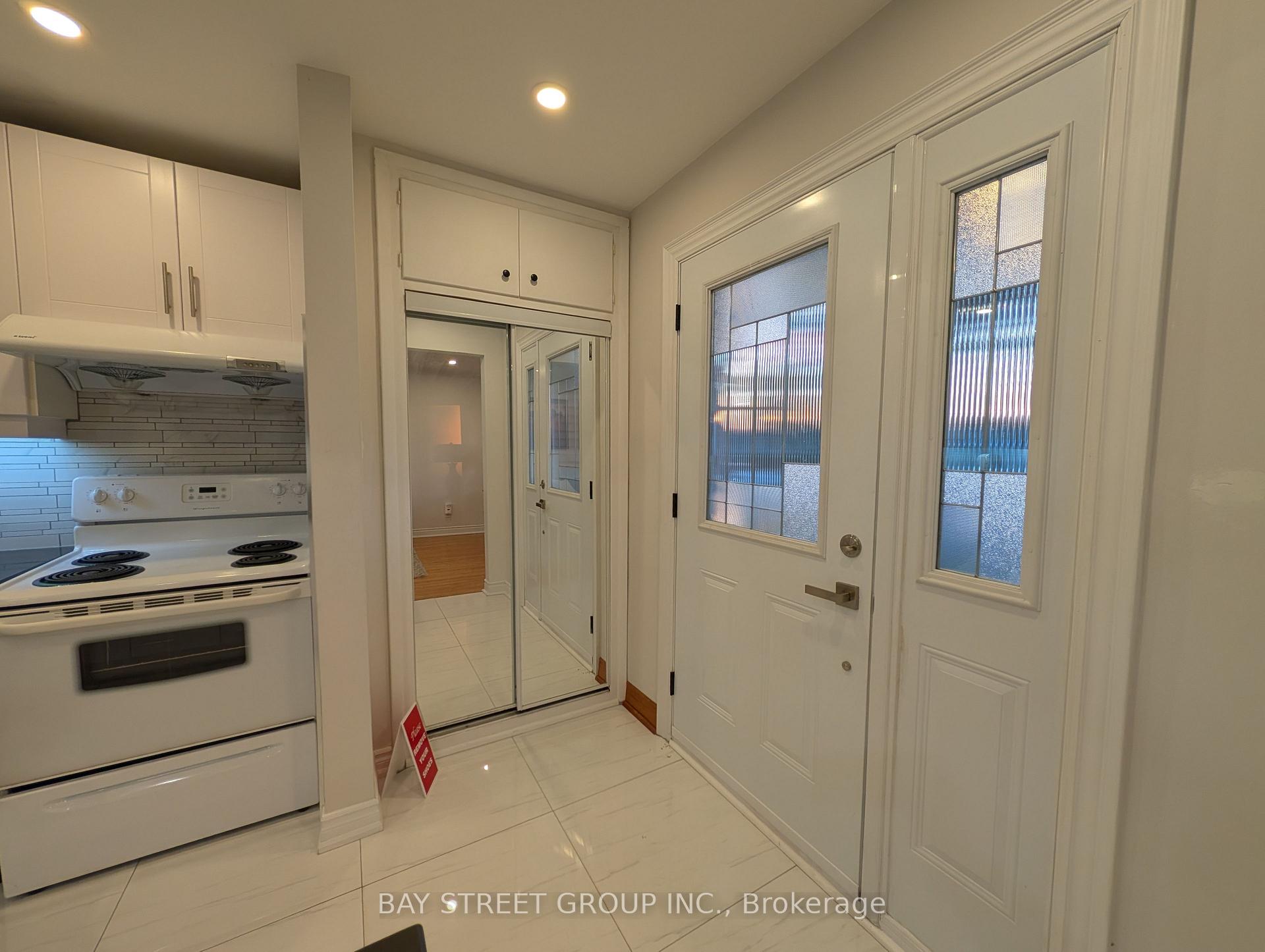 Photo 3 of 88 Frey Crescent, Scarborough, Wexford-Maryvale — HOMEH