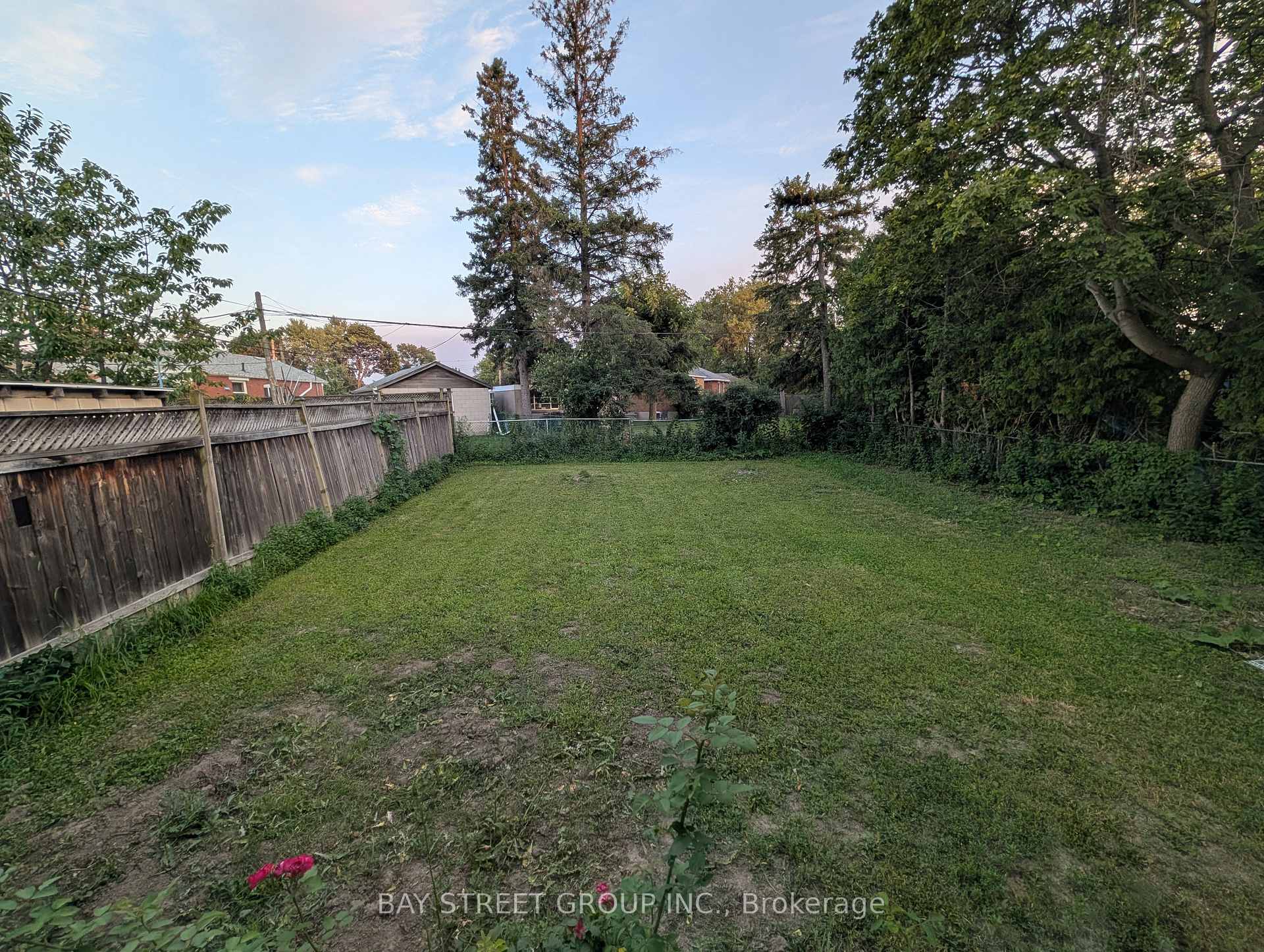 Photo 24 of 88 Frey Crescent, Scarborough, Wexford-Maryvale — HOMEH