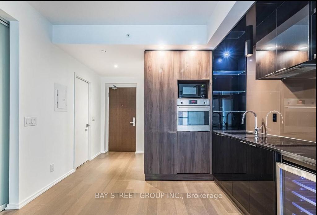 Photo 6 of Unit 1107, 70 Temperance Street, Toronto, Bay Street Corridor — HOMEH