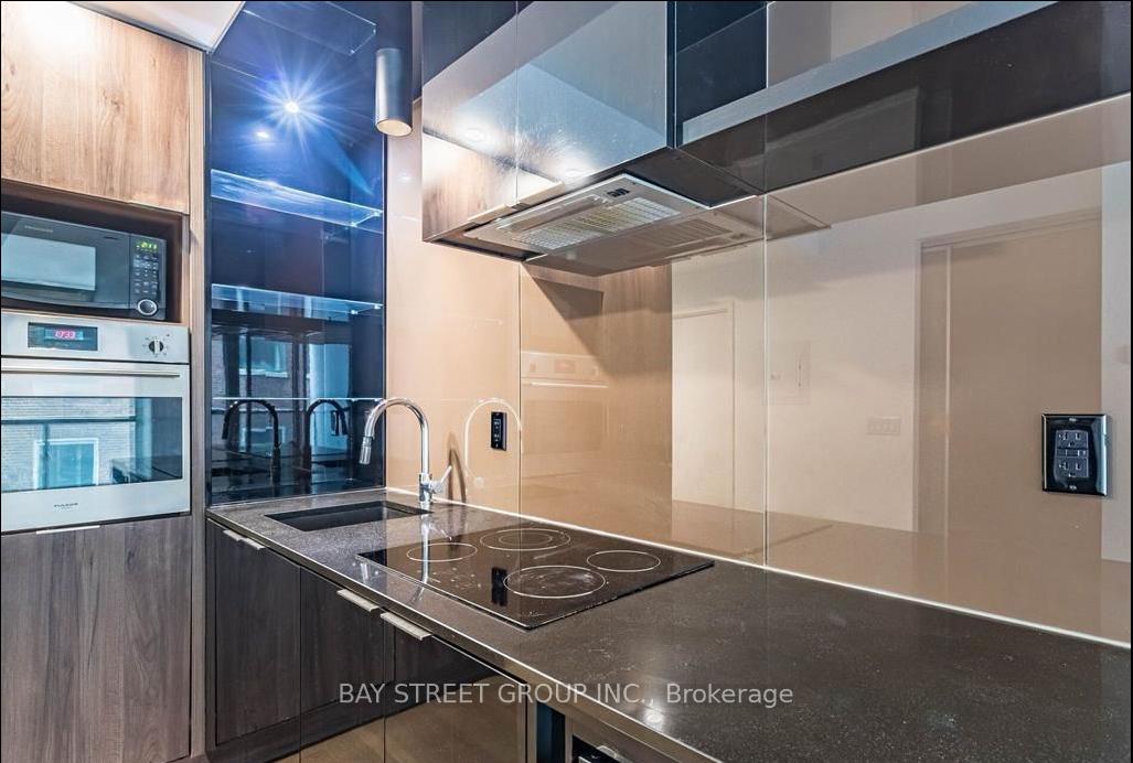 Photo 9 of Unit 1107, 70 Temperance Street, Toronto, Bay Street Corridor — HOMEH