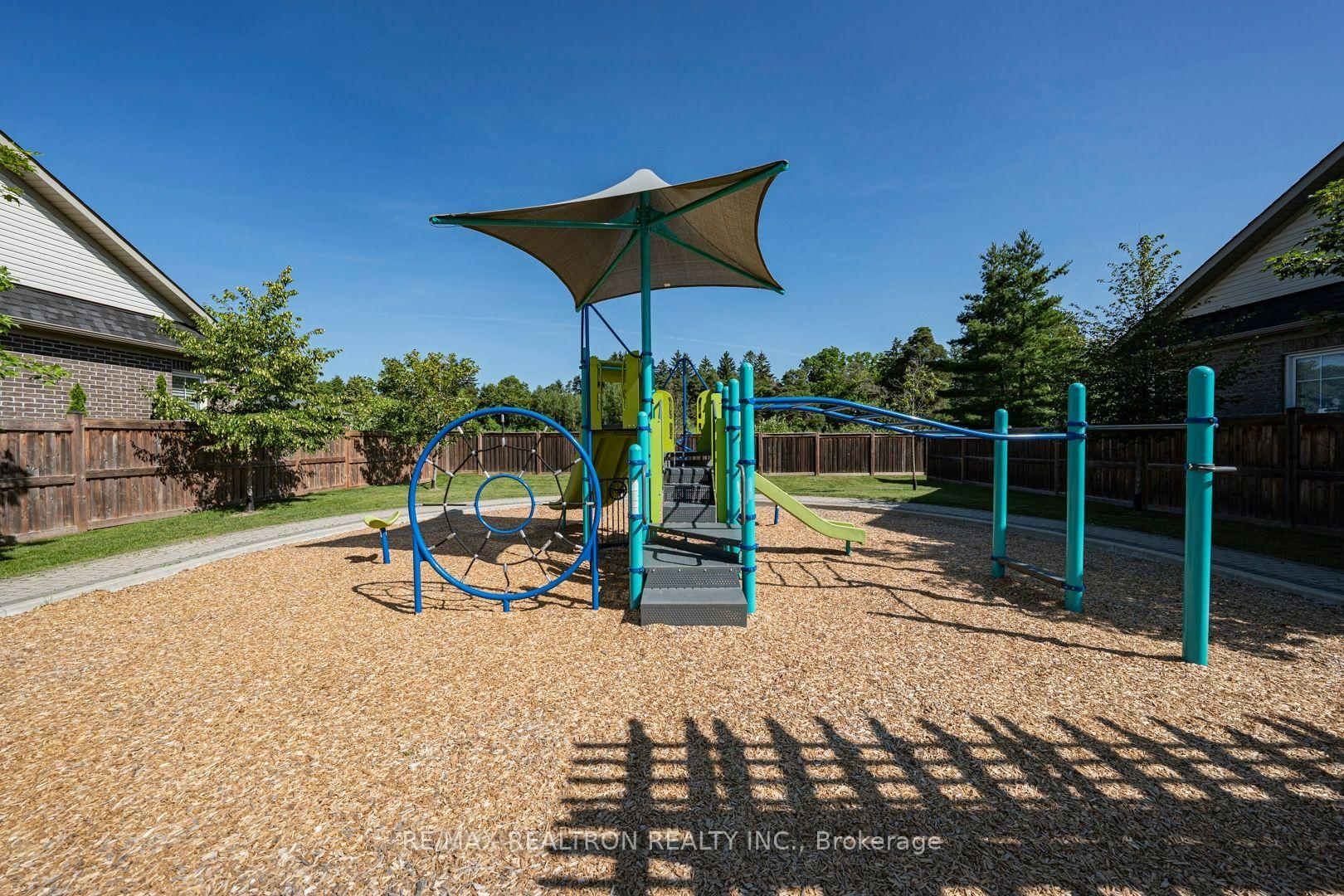 Photo 40 of 33 Washburn Path, Clarington, Courtice — HOMEH
