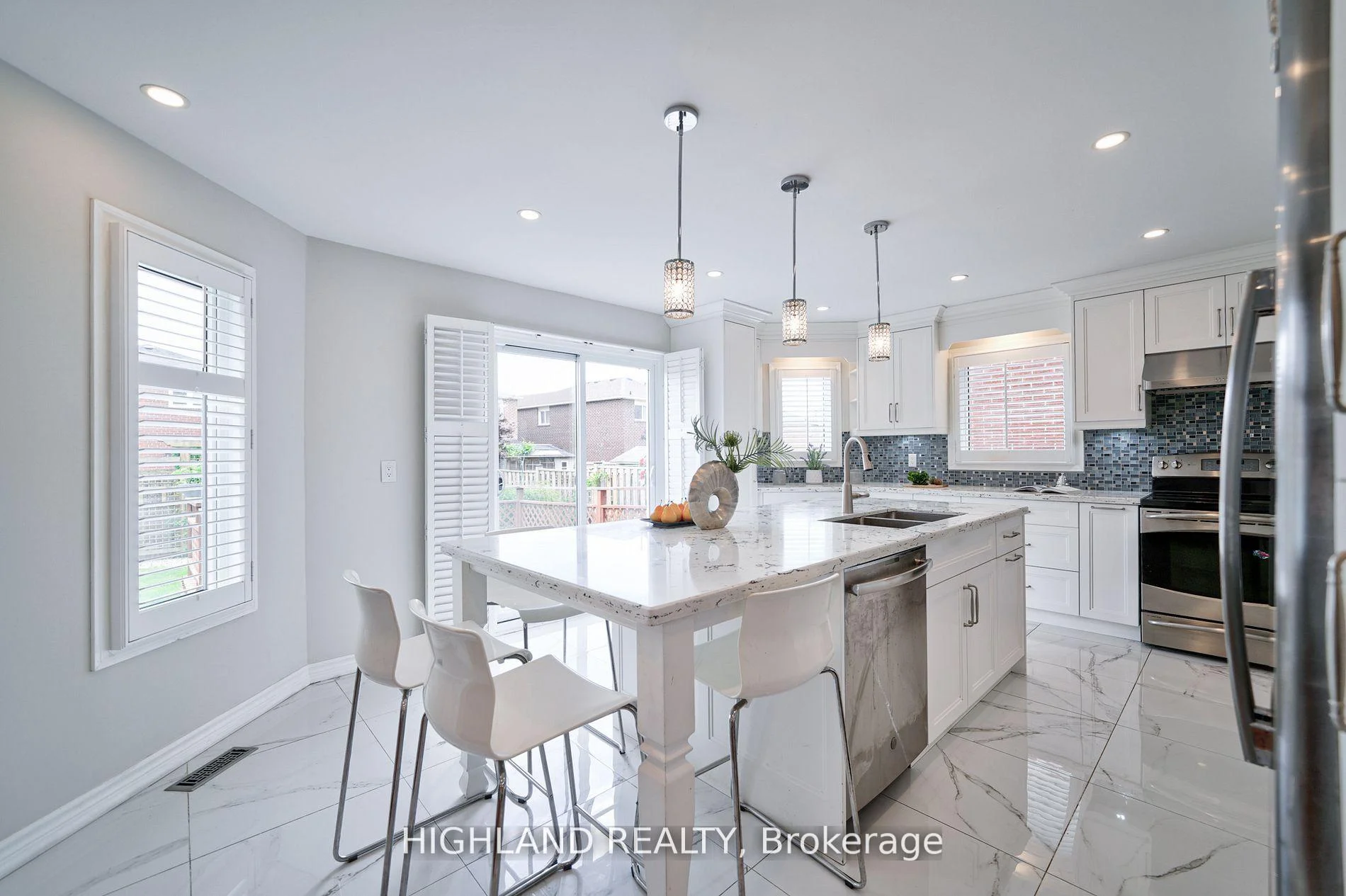 Photo 11 of 3591 Copernicus Drive, Mississauga, Fairview — HOMEH