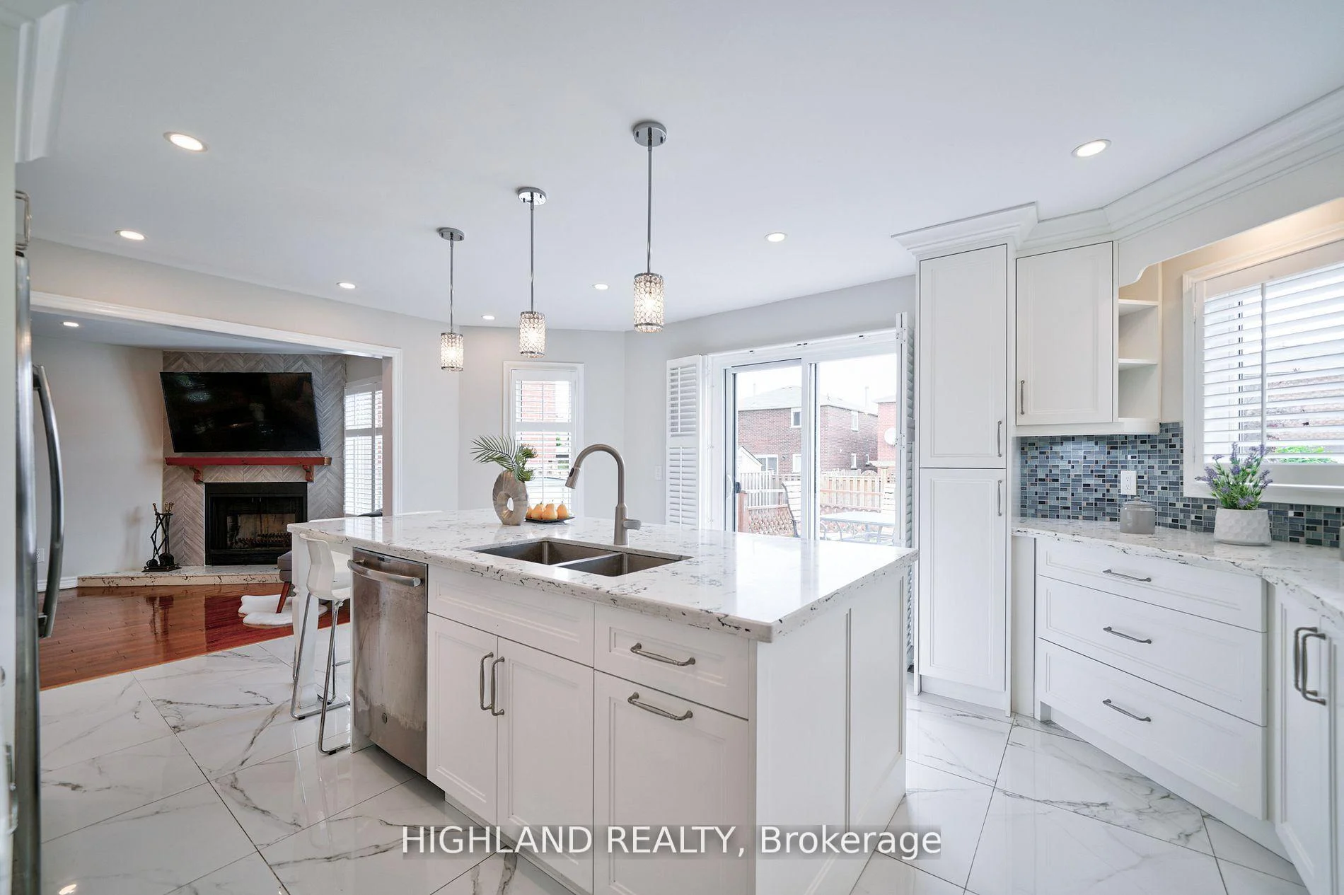 Photo 13 of 3591 Copernicus Drive, Mississauga, Fairview — HOMEH