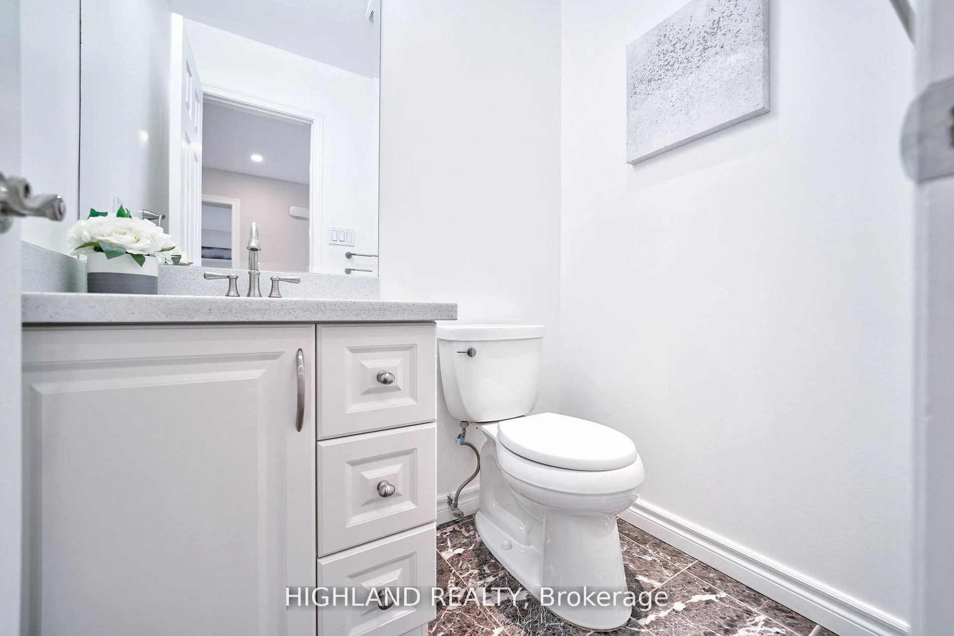Photo 17 of 3591 Copernicus Drive, Mississauga, Fairview — HOMEH