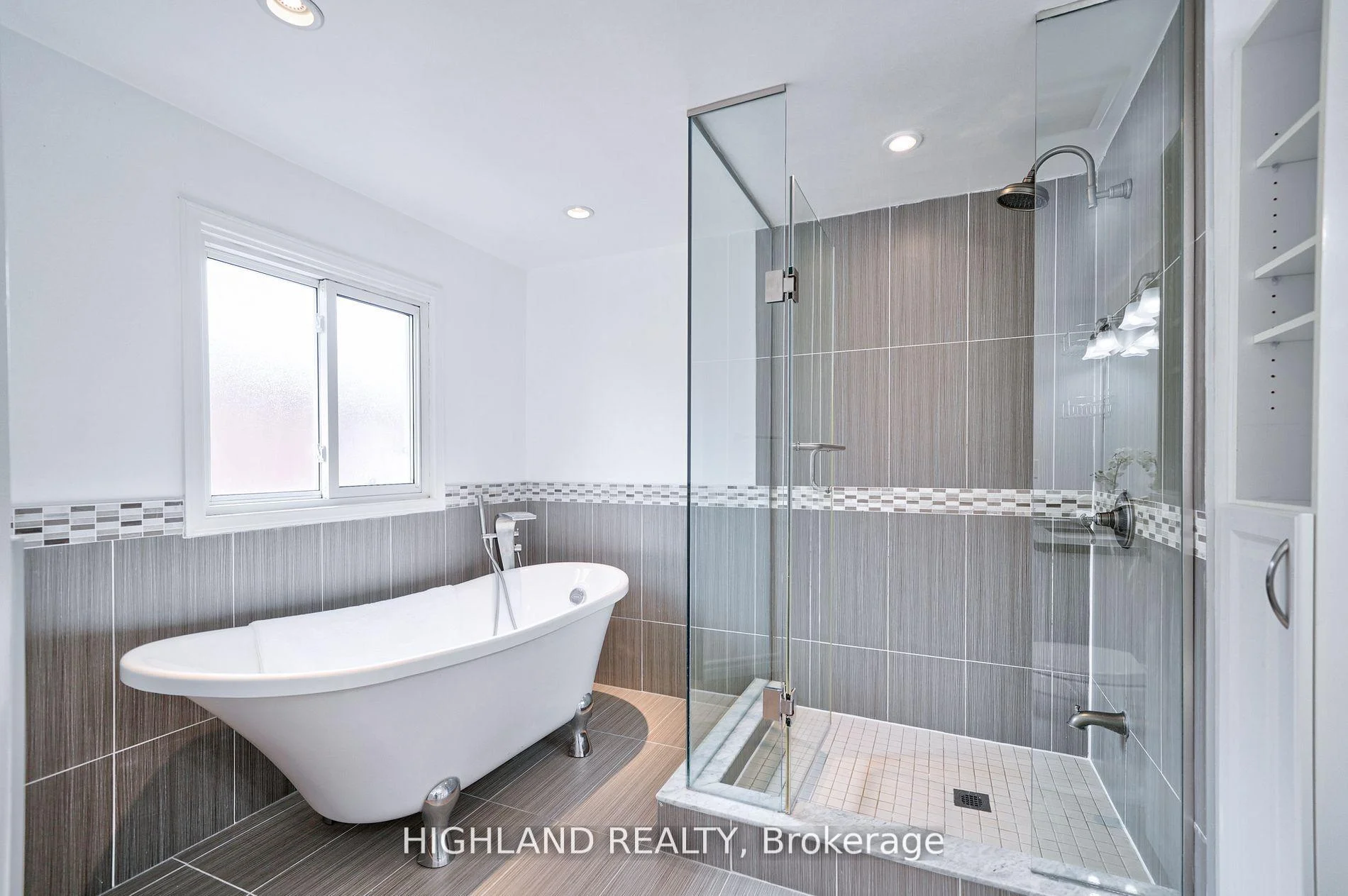Photo 24 of 3591 Copernicus Drive, Mississauga, Fairview — HOMEH