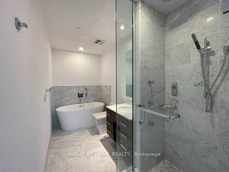 Photo 5 of Unit 4607, 488 University Avenue, Toronto, Kensington-Chinatown — HOMEH