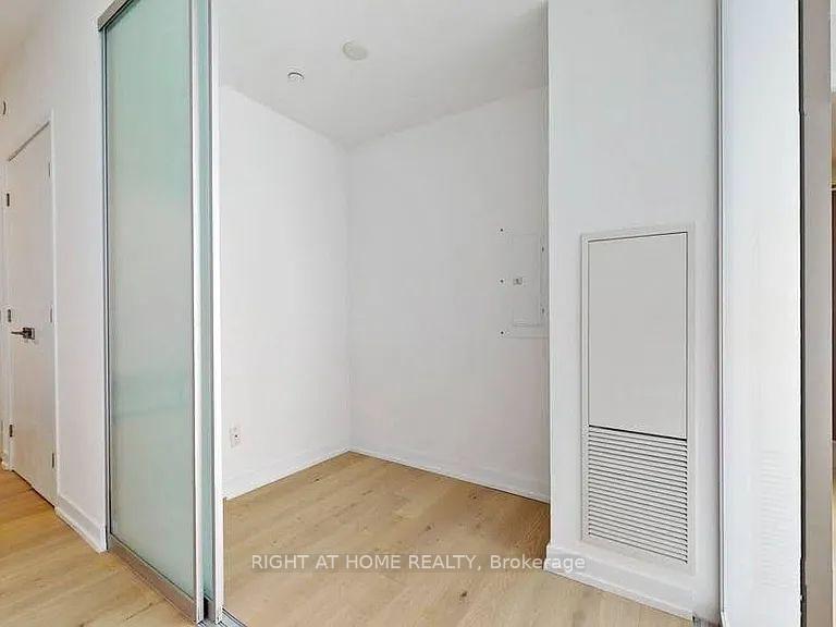 Photo 10 of Unit 4607, 488 University Avenue, Toronto, Kensington-Chinatown — HOMEH