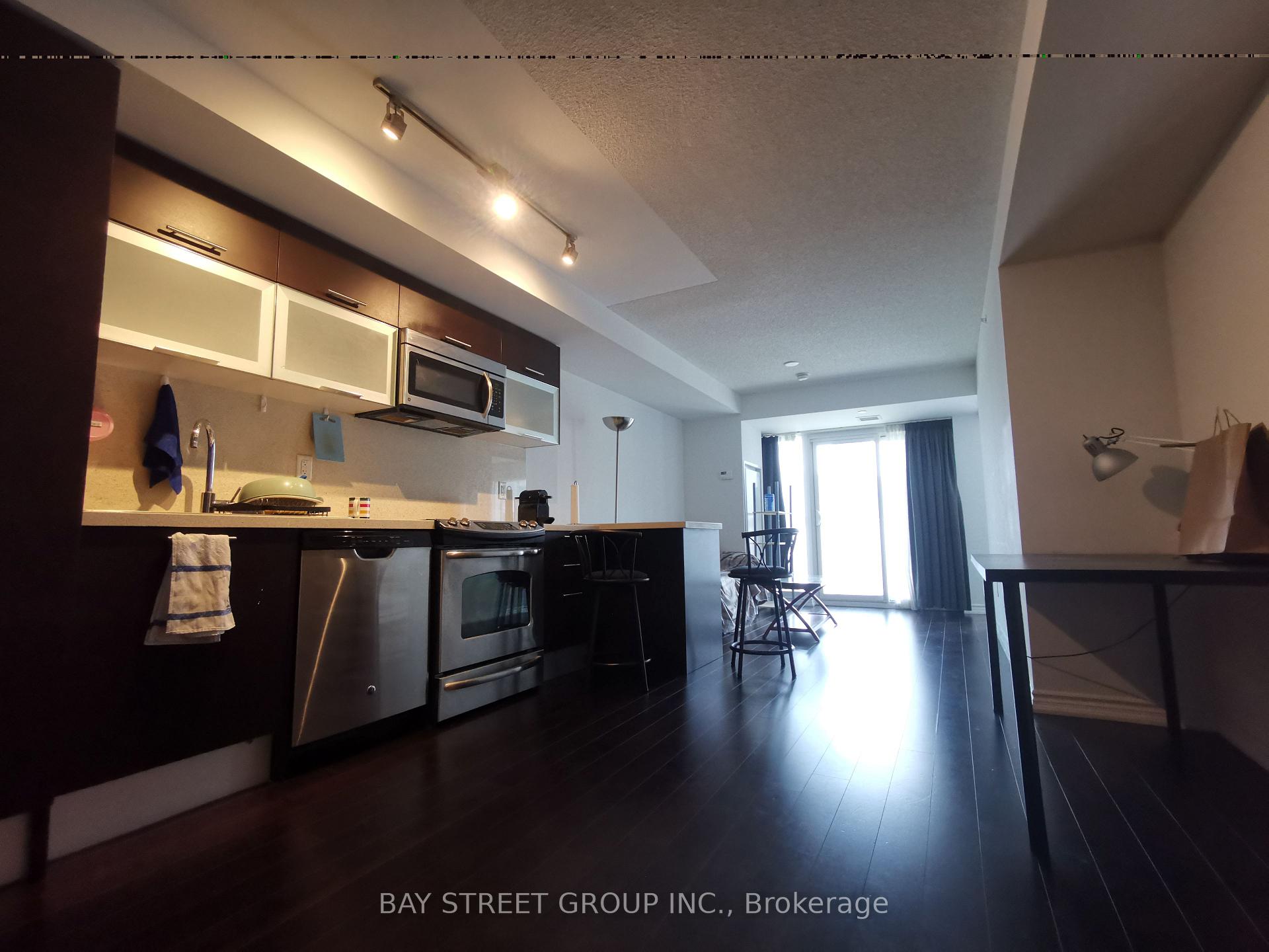 Photo 4 of Unit 1809, 386 Yonge Street, Toronto, Bay Street Corridor — HOMEH