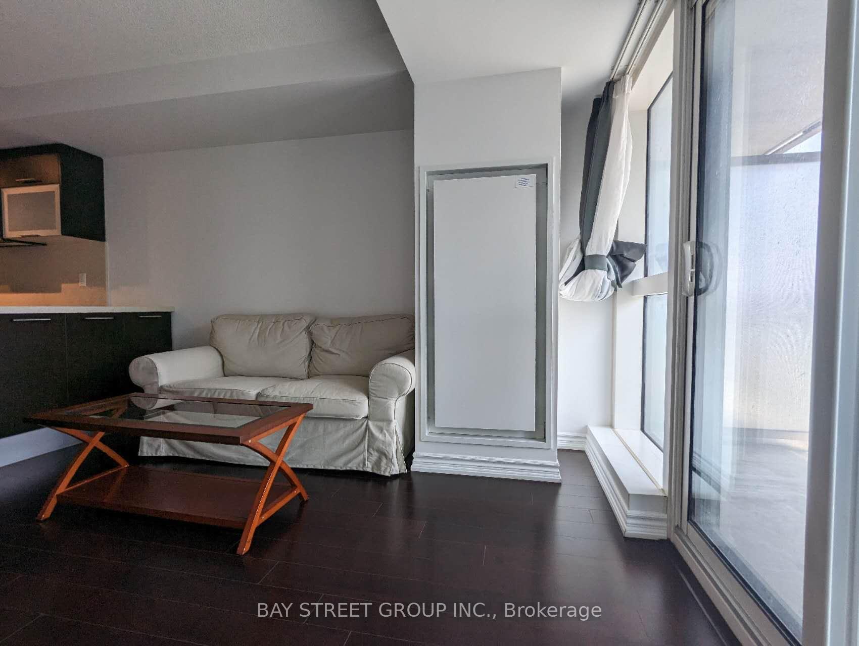 Photo 5 of Unit 1809, 386 Yonge Street, Toronto, Bay Street Corridor — HOMEH