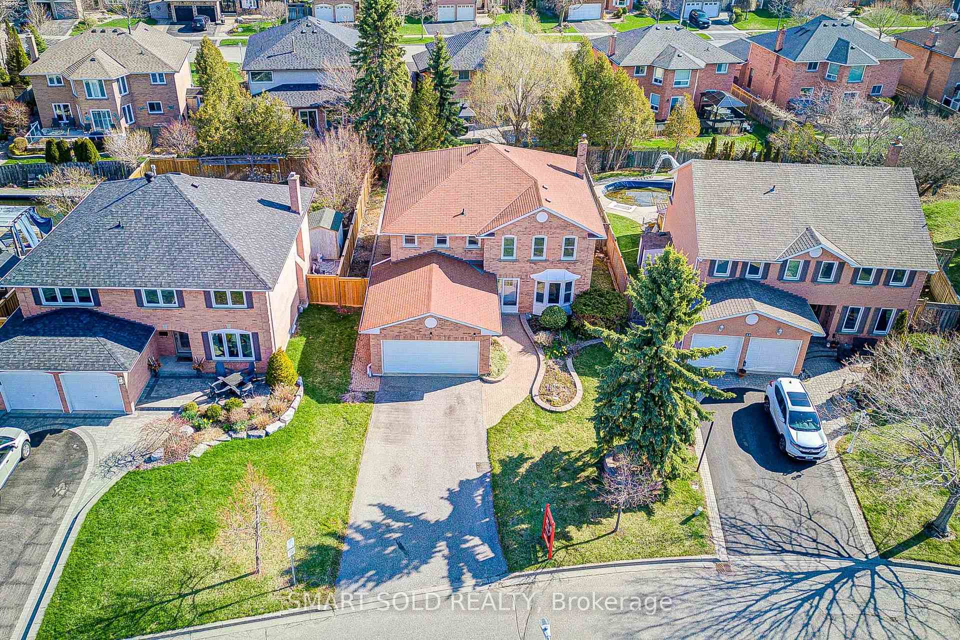 Photo 2 of 33 Love Crescent, Ajax, South West — HOMEH