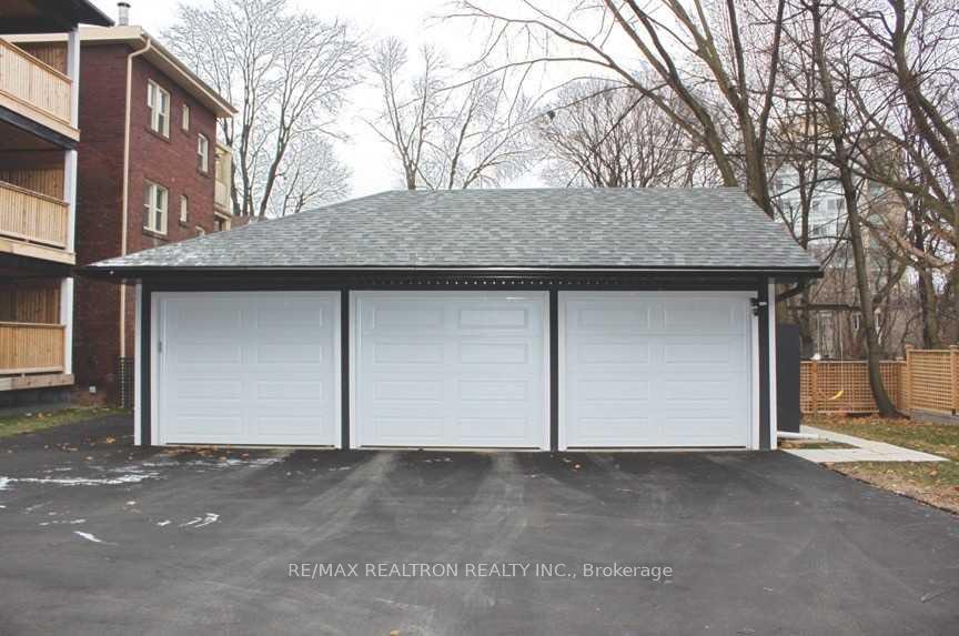 Photo 10 of Unit 2, 115 Chaplin Crescent, Toronto, Yonge-Eglinton — HOMEH