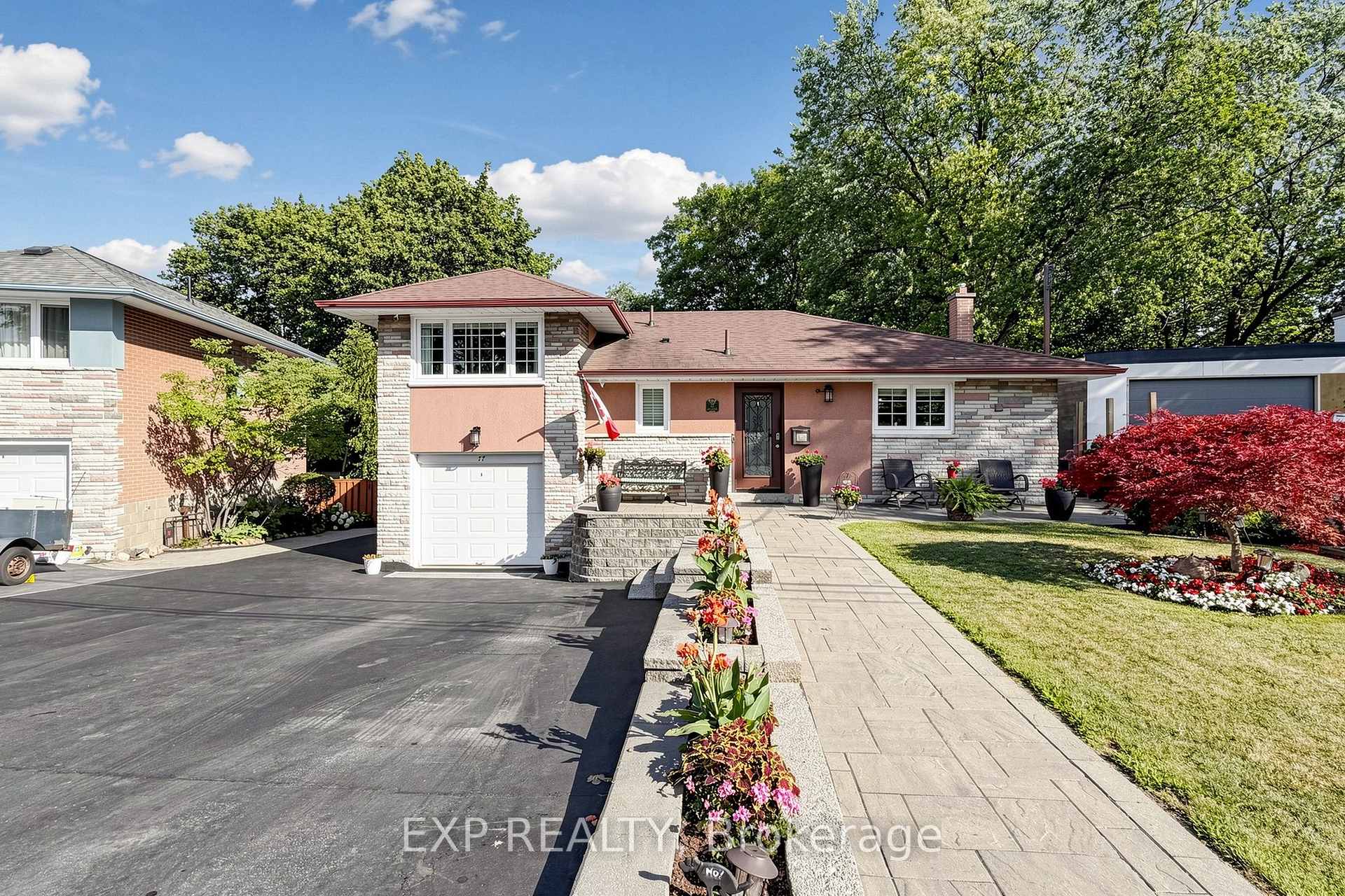 Photo 12 of 77 Letchworth Crescent, North York, Downsview-Roding-CFB — HOMEH