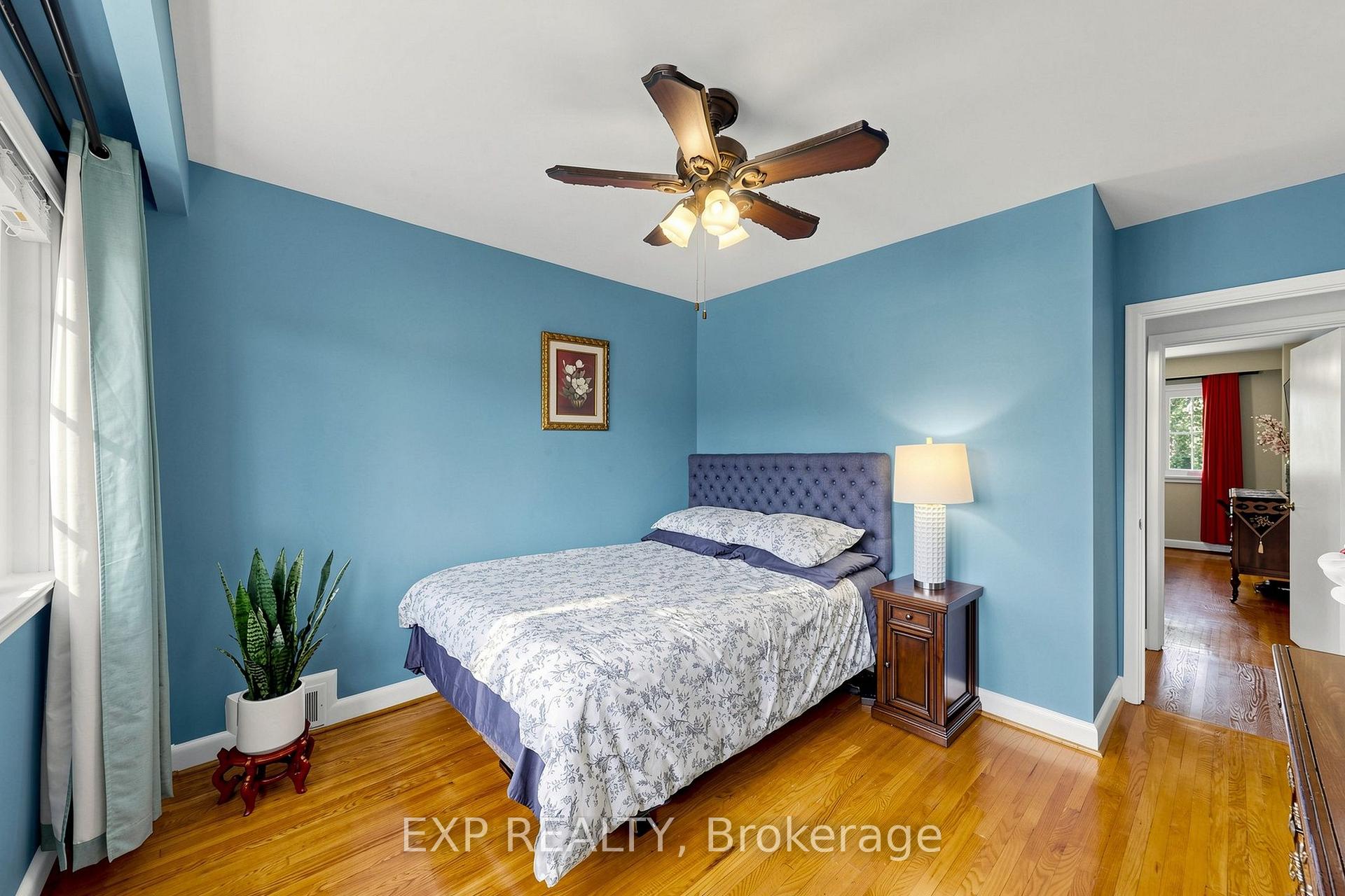 Photo 45 of 77 Letchworth Crescent, North York, Downsview-Roding-CFB — HOMEH