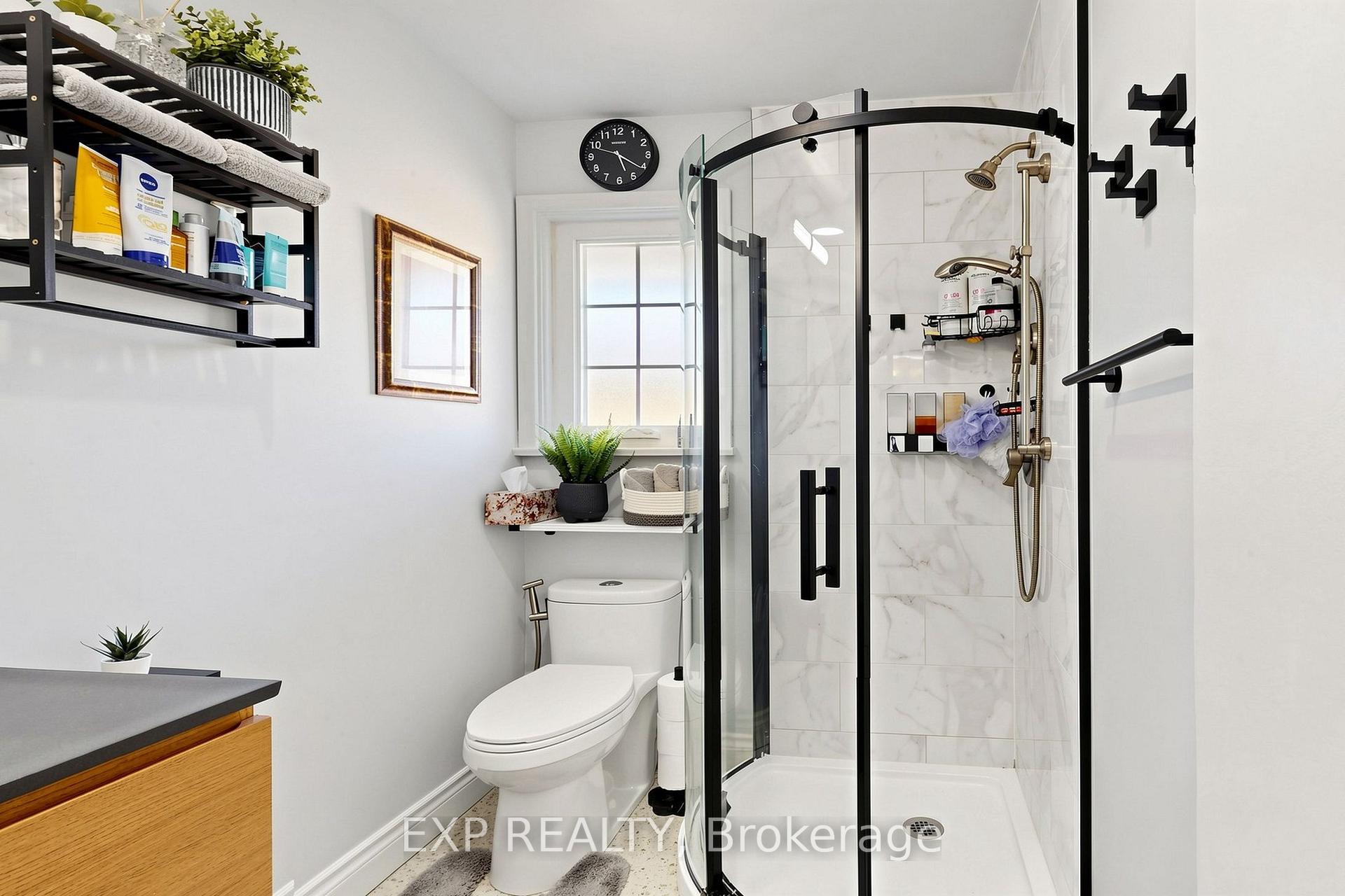 Photo 54 of 77 Letchworth Crescent, North York, Downsview-Roding-CFB — HOMEH