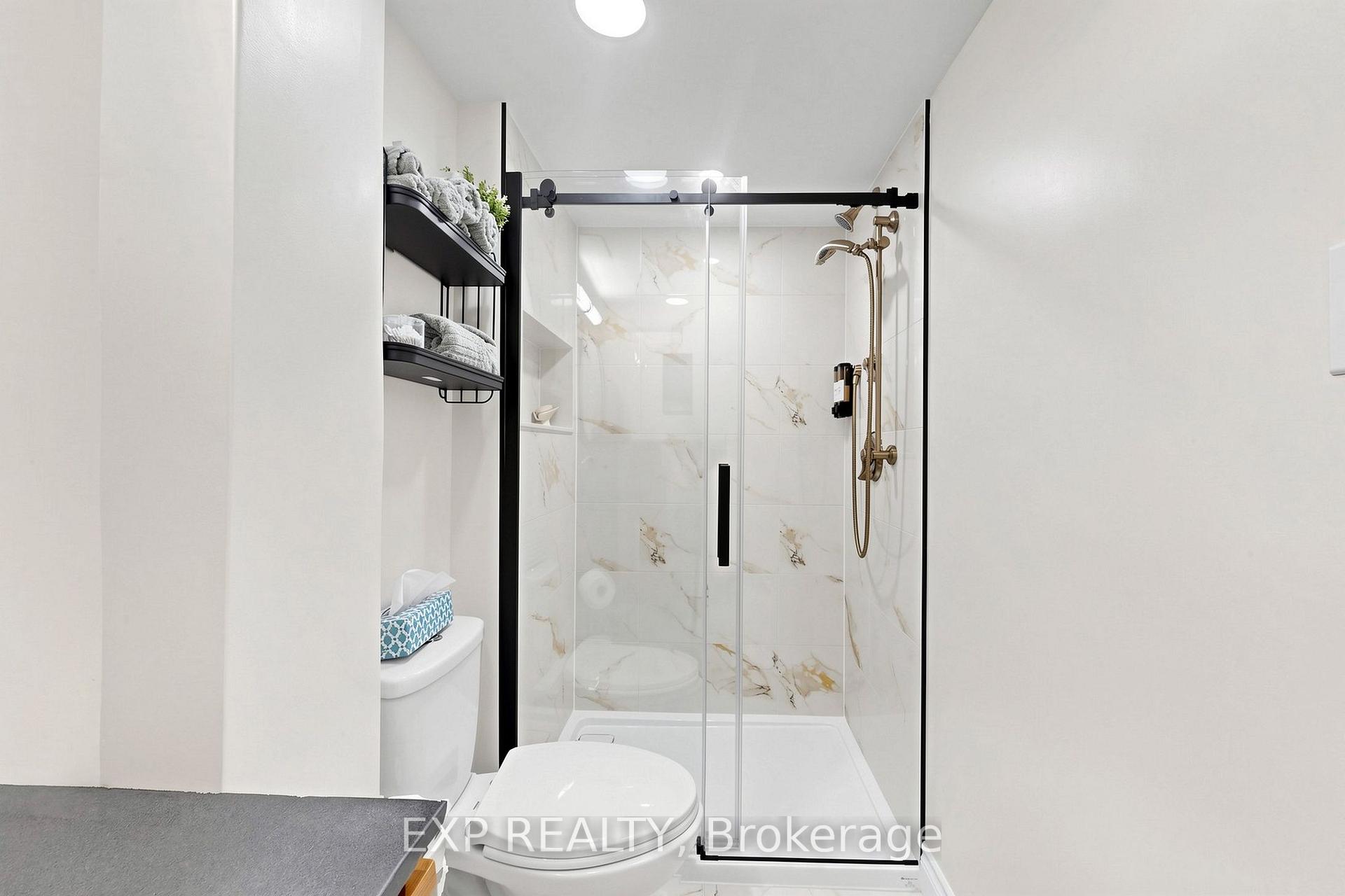 Photo 56 of 77 Letchworth Crescent, North York, Downsview-Roding-CFB — HOMEH