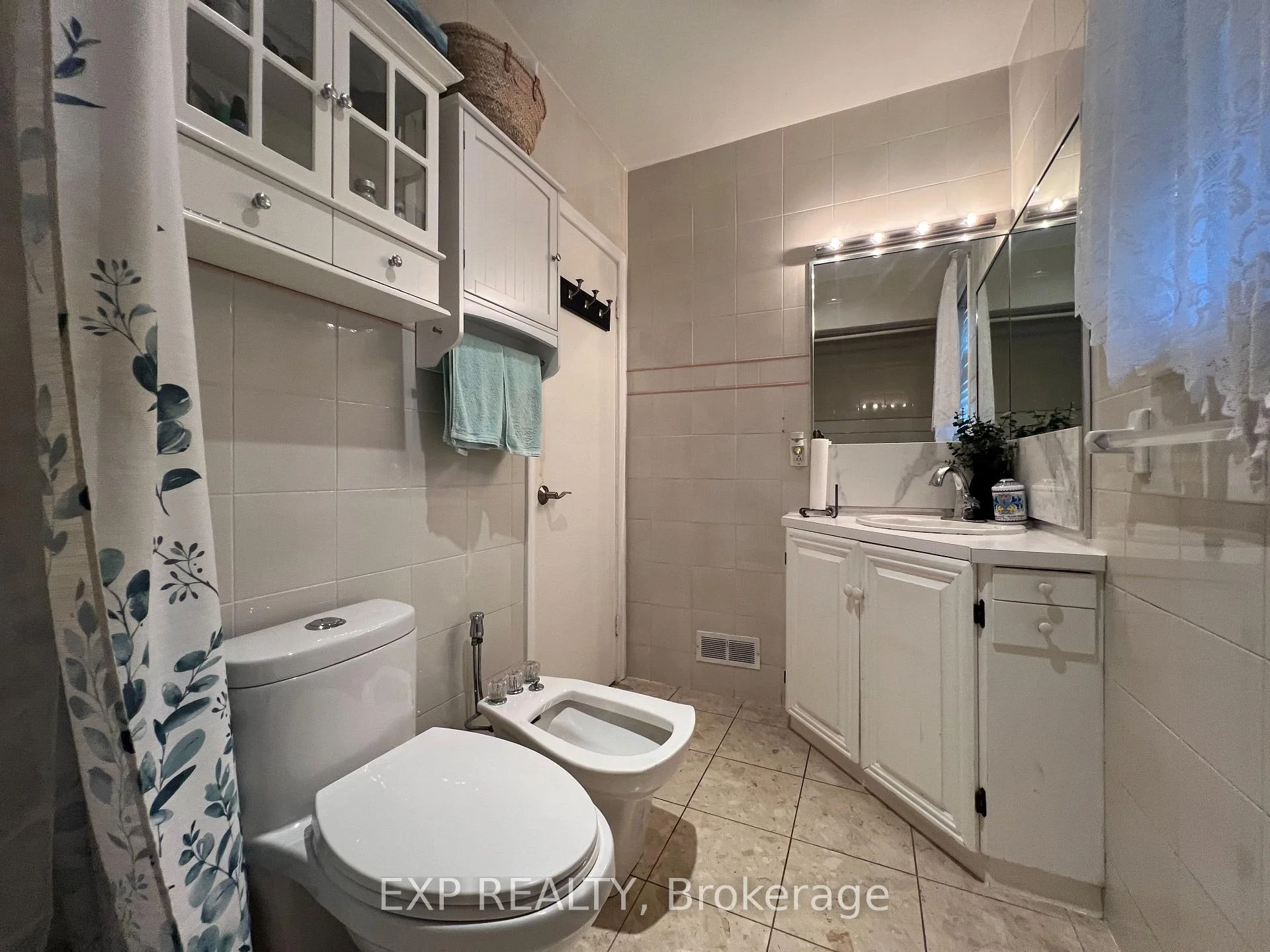 Photo 29 of 77 Letchworth Crescent, North York, Downsview-Roding-CFB — HOMEH