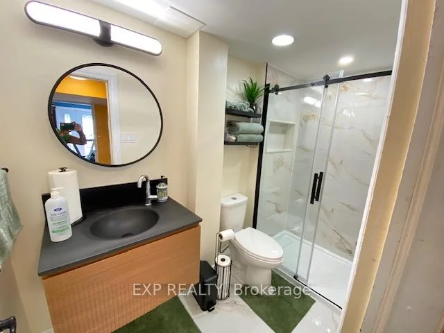 Photo 55 of 77 Letchworth Crescent, North York, Downsview-Roding-CFB — HOMEH