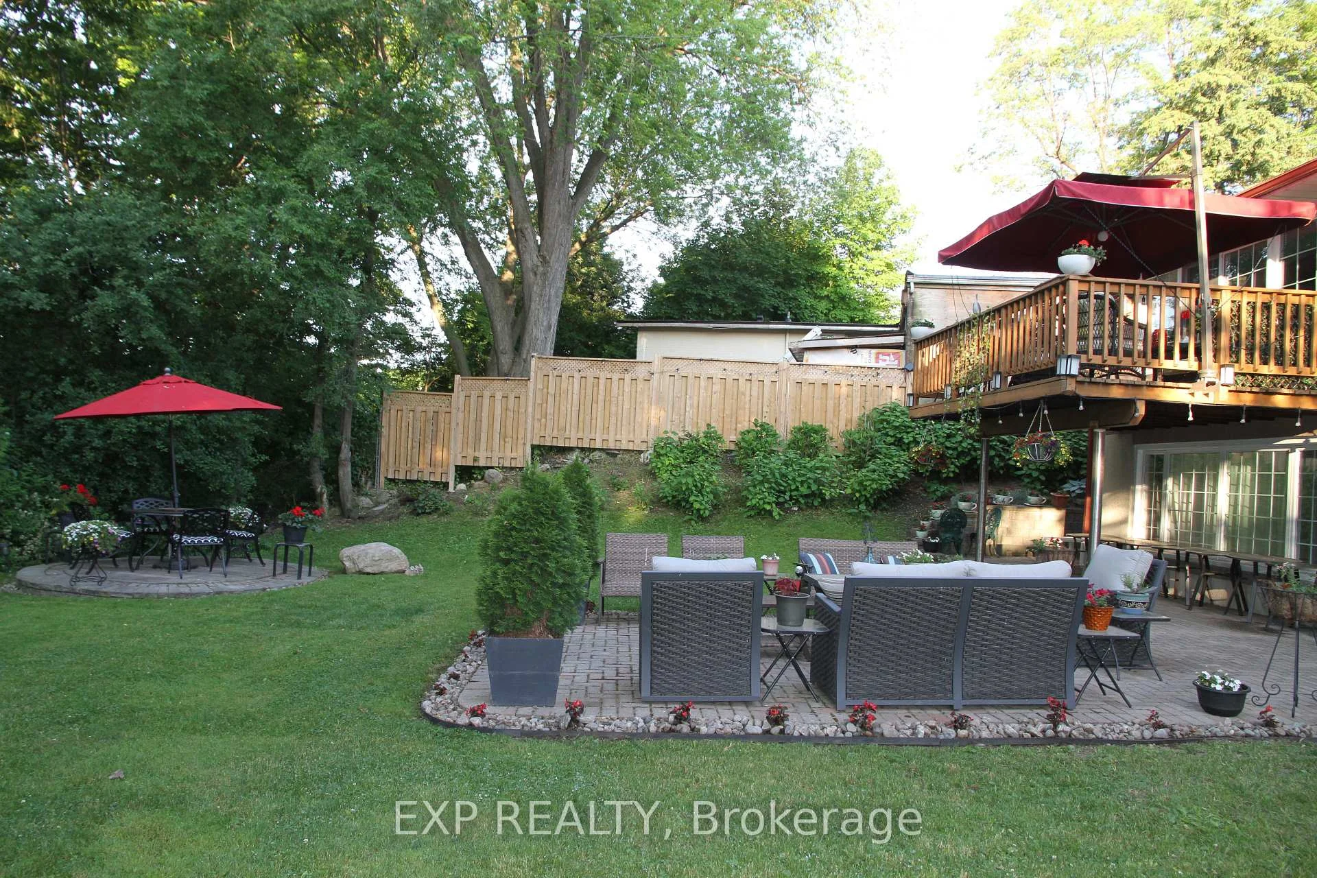 Photo 65 of 77 Letchworth Crescent, North York, Downsview-Roding-CFB — HOMEH