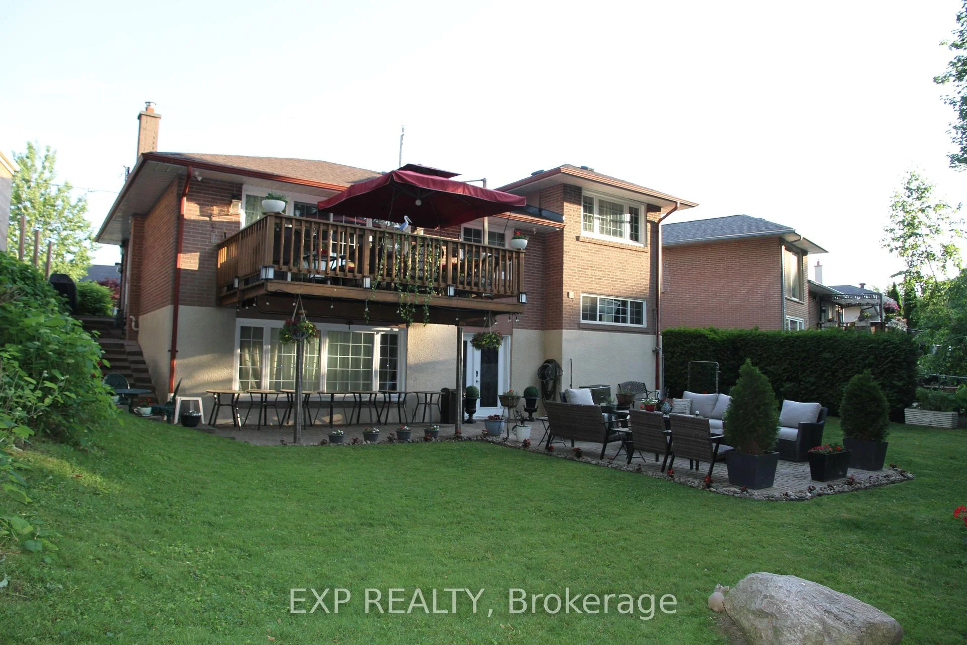 Photo 71 of 77 Letchworth Crescent, North York, Downsview-Roding-CFB — HOMEH