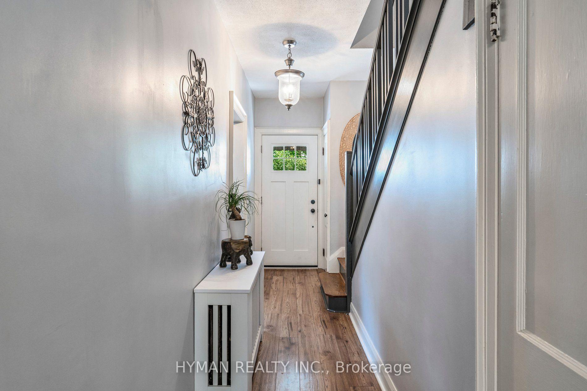 Photo 3 of 240 - 242 Russell Avenue, St. Catharines, Downtown — HOMEH