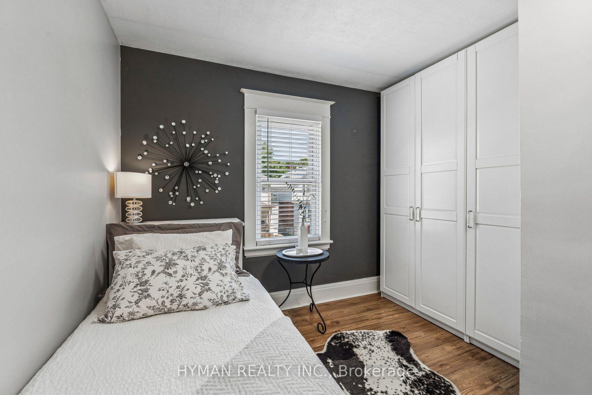 Photo 27 of 240 - 242 Russell Avenue, St. Catharines, Downtown — HOMEH