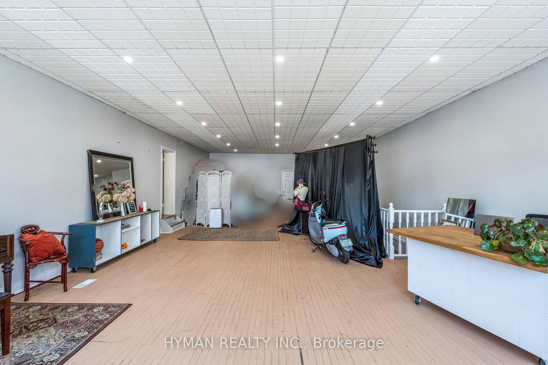 Photo 32 of 240 - 242 Russell Avenue, St. Catharines, Downtown — HOMEH