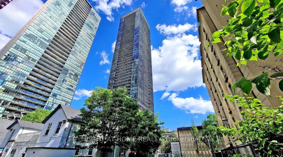 Photo 6 of Unit 520, 101 Charles Street E, Toronto, Church-Yonge Corridor — HOMEH