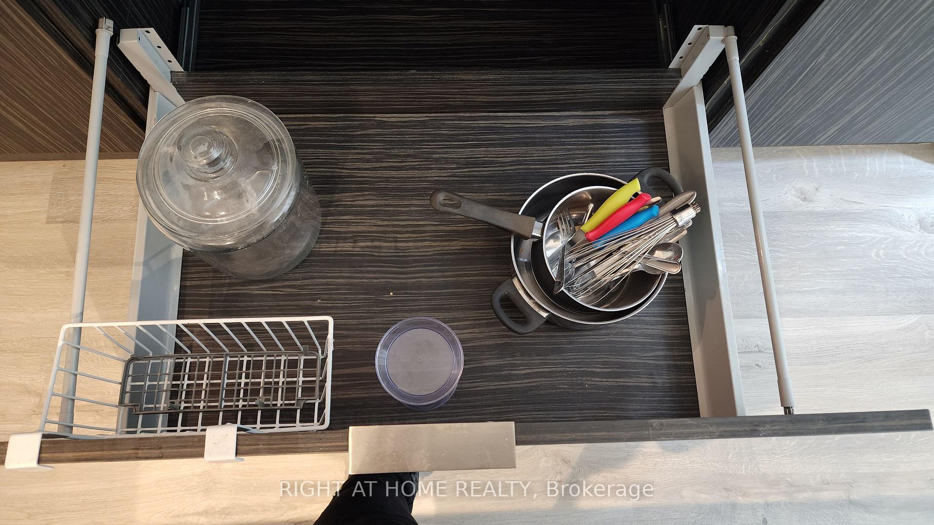 Photo 33 of Unit 520, 101 Charles Street E, Toronto, Church-Yonge Corridor — HOMEH