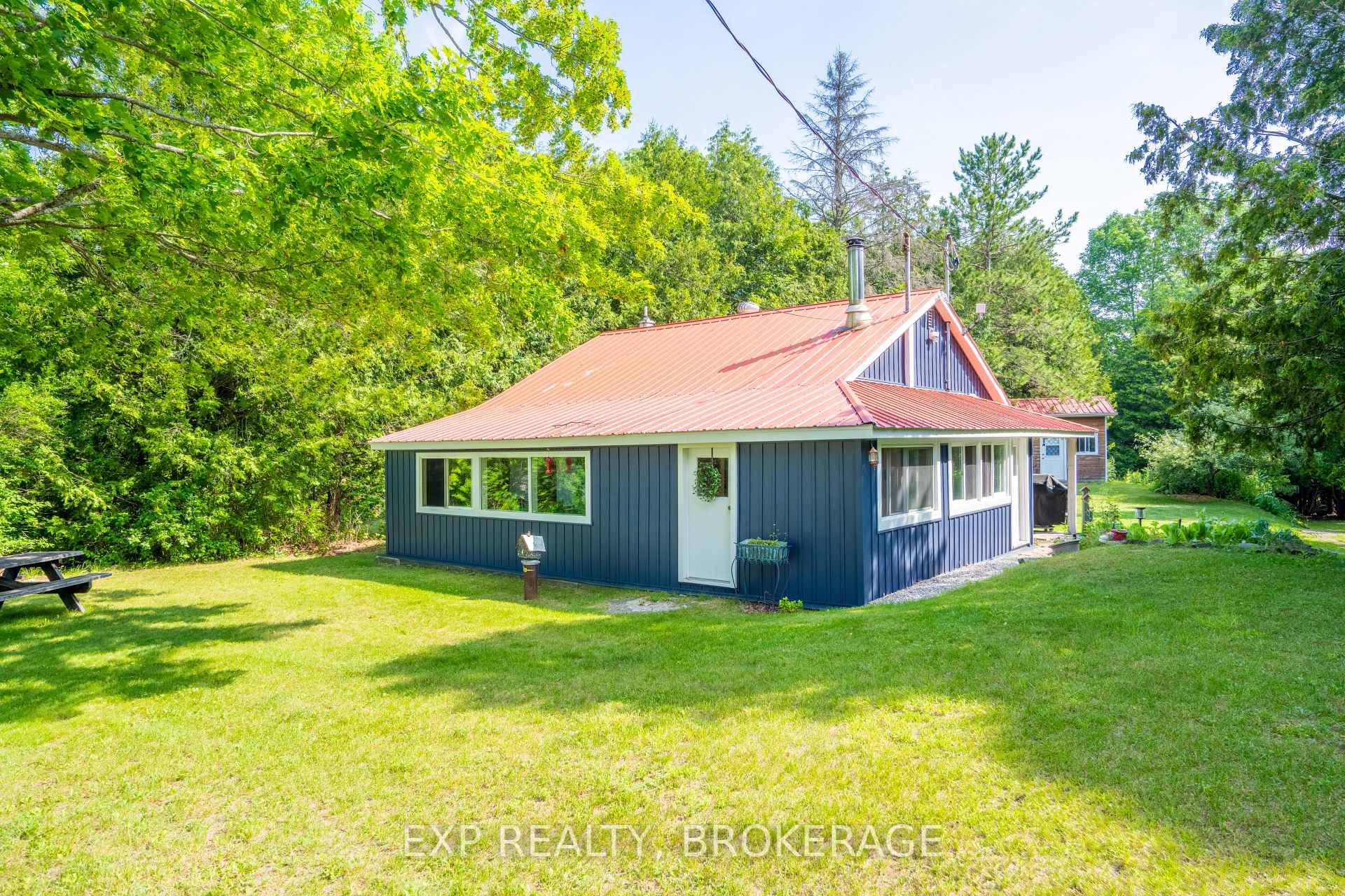 Photo 3 of 1026 Arcol Road, Frontenac, Frontenac North — HOMEH
