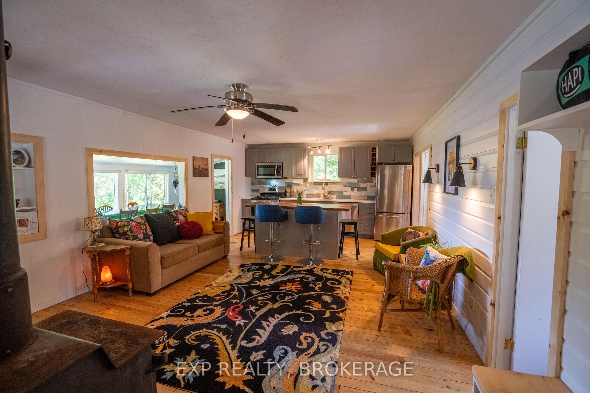 Photo 4 of 1026 Arcol Road, Frontenac, Frontenac North — HOMEH