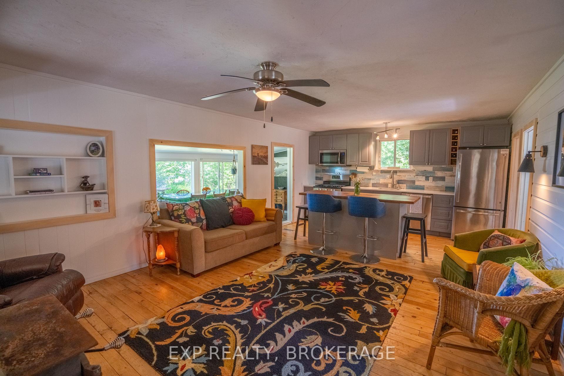 Photo 5 of 1026 Arcol Road, Frontenac, Frontenac North — HOMEH